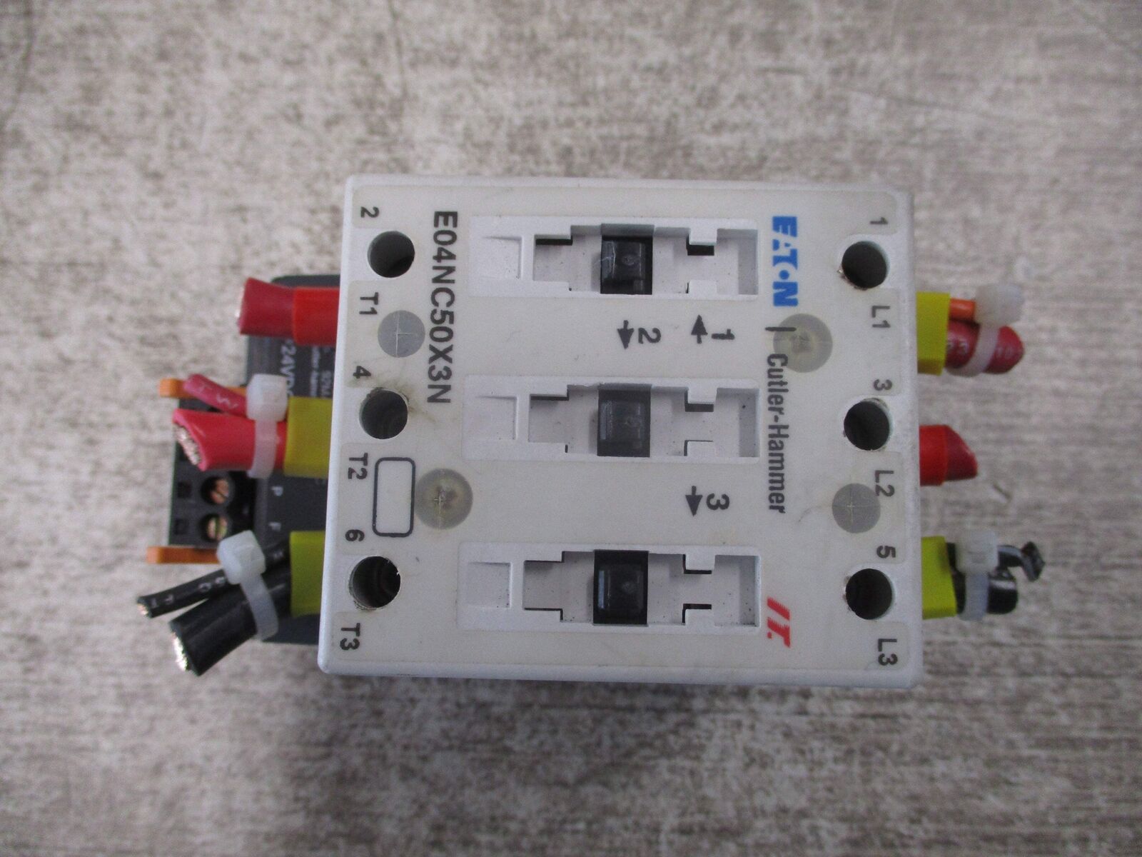 Eaton Contactor E04NC50X3N 24VDC Coil 50A Used