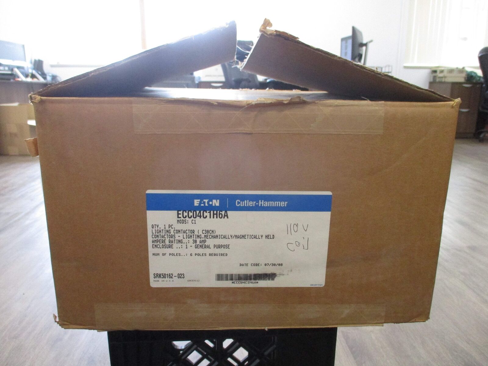 Eaton Enclosed Lighting Contactor ECC04C1H6A 30A 115-120V Coil Type 1 Enclosure