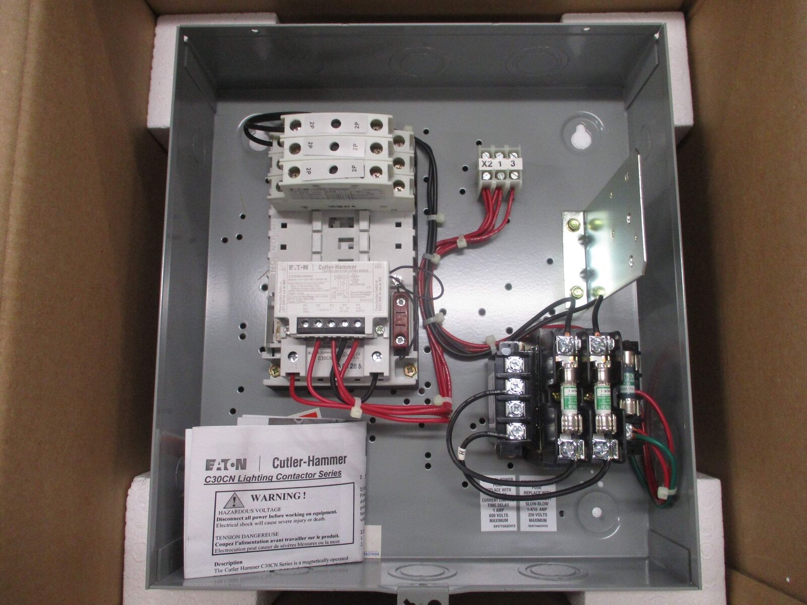 Eaton Enclosed Lighting Contactor ECC04C1H6A 30A 115-120V Coil Type 1 Enclosure