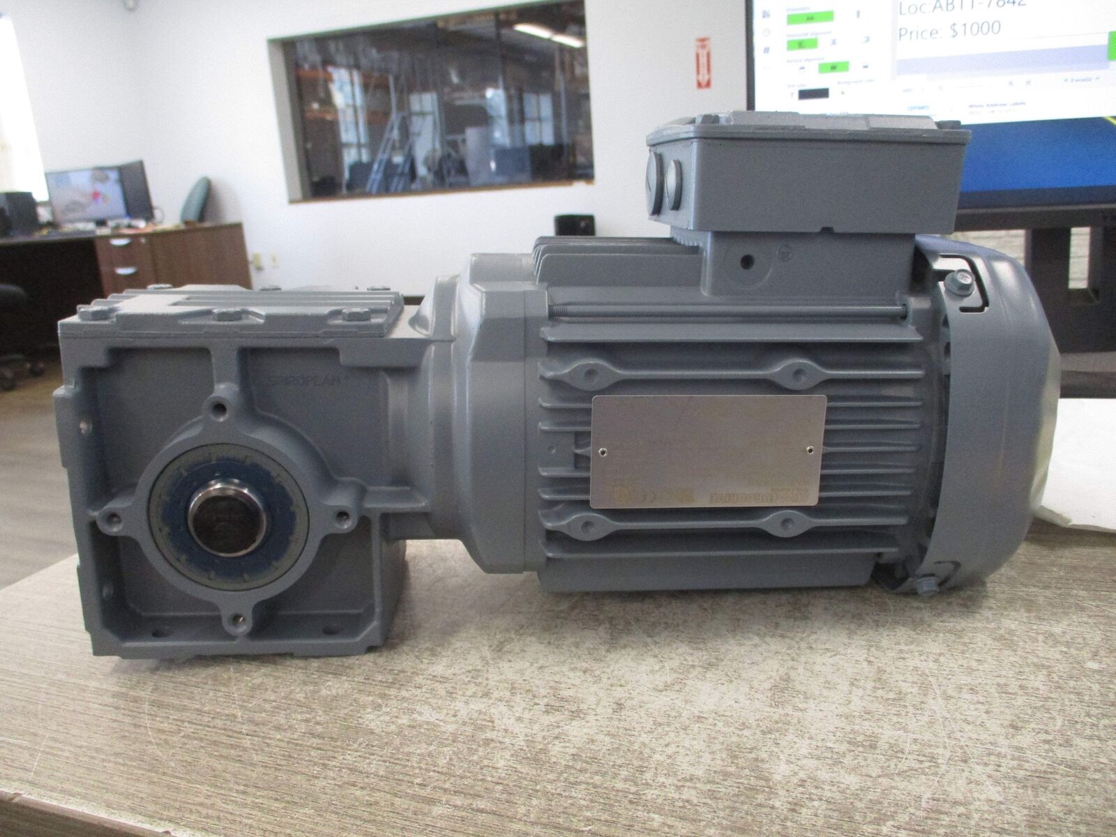 Sew-Eurodrive Gearmotor WA30 DRE80M4/M0 1SN361 1HP Ratio 6.57:1 266RPM Output Ne