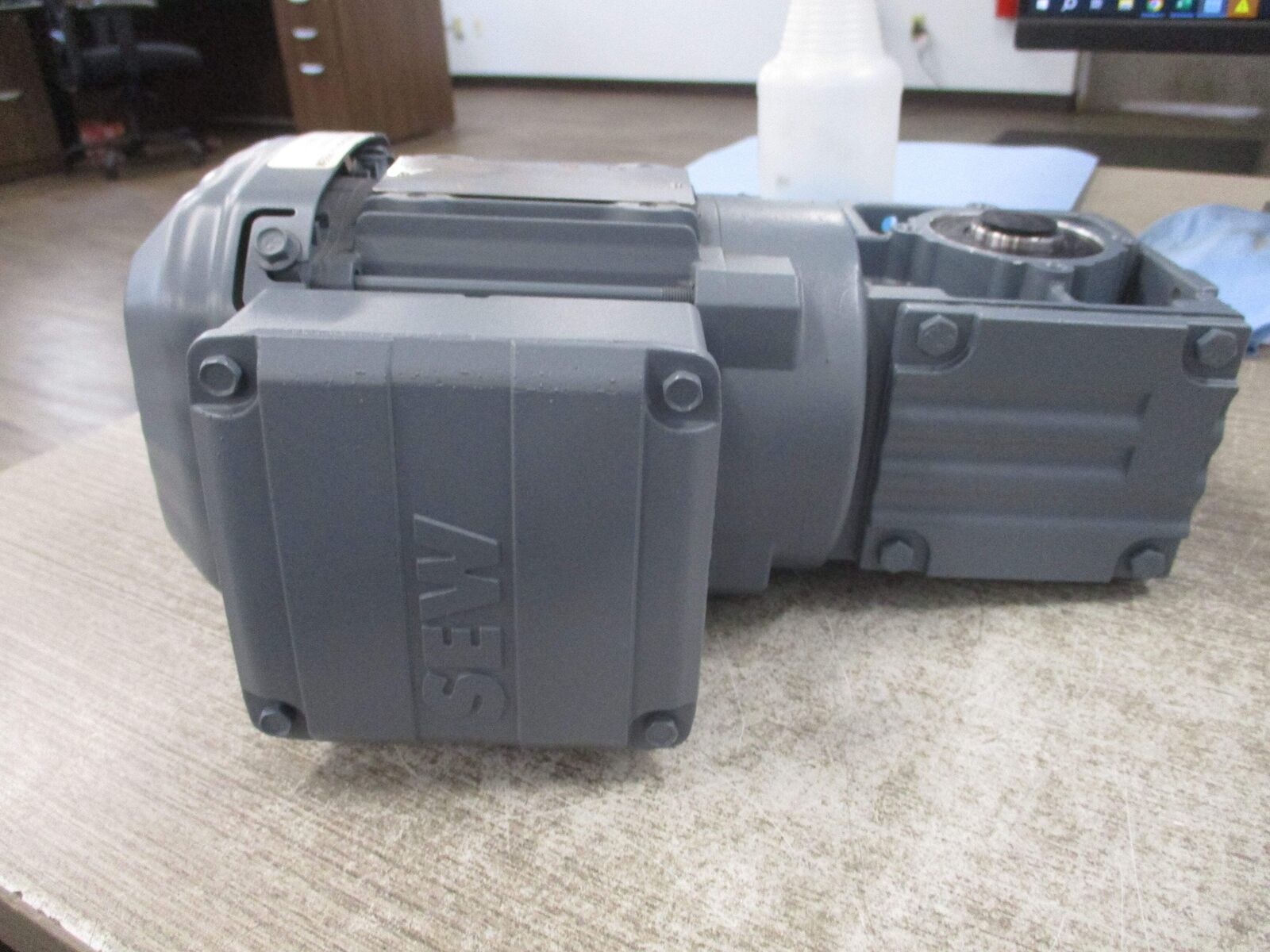 Sew-Eurodrive Gearmotor WA20 DRS71S4/M0 1SN273 0.5HP Ratio 14.33:1 96RPM Output