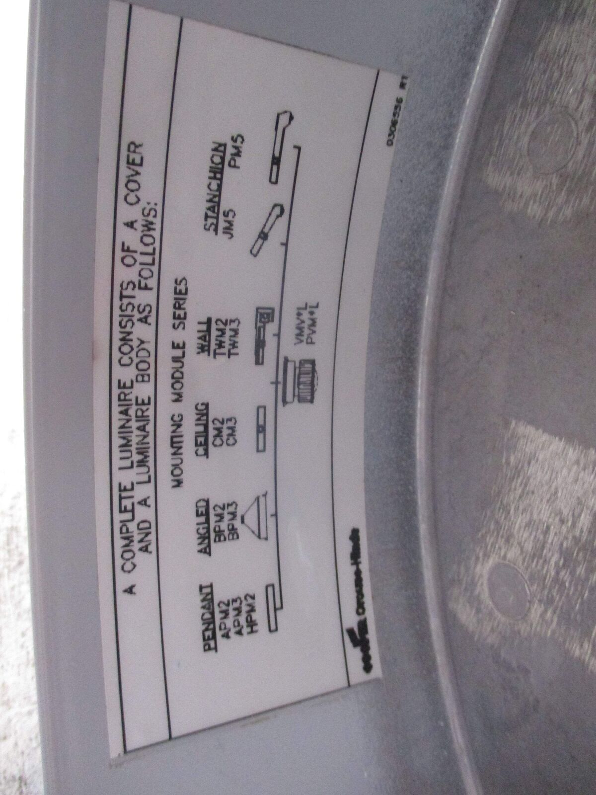 Eaton Crouse-Hinds Series Luminaire Fitting VMV7L2A/UNV1 S890 100-277V 50/60Hz 5