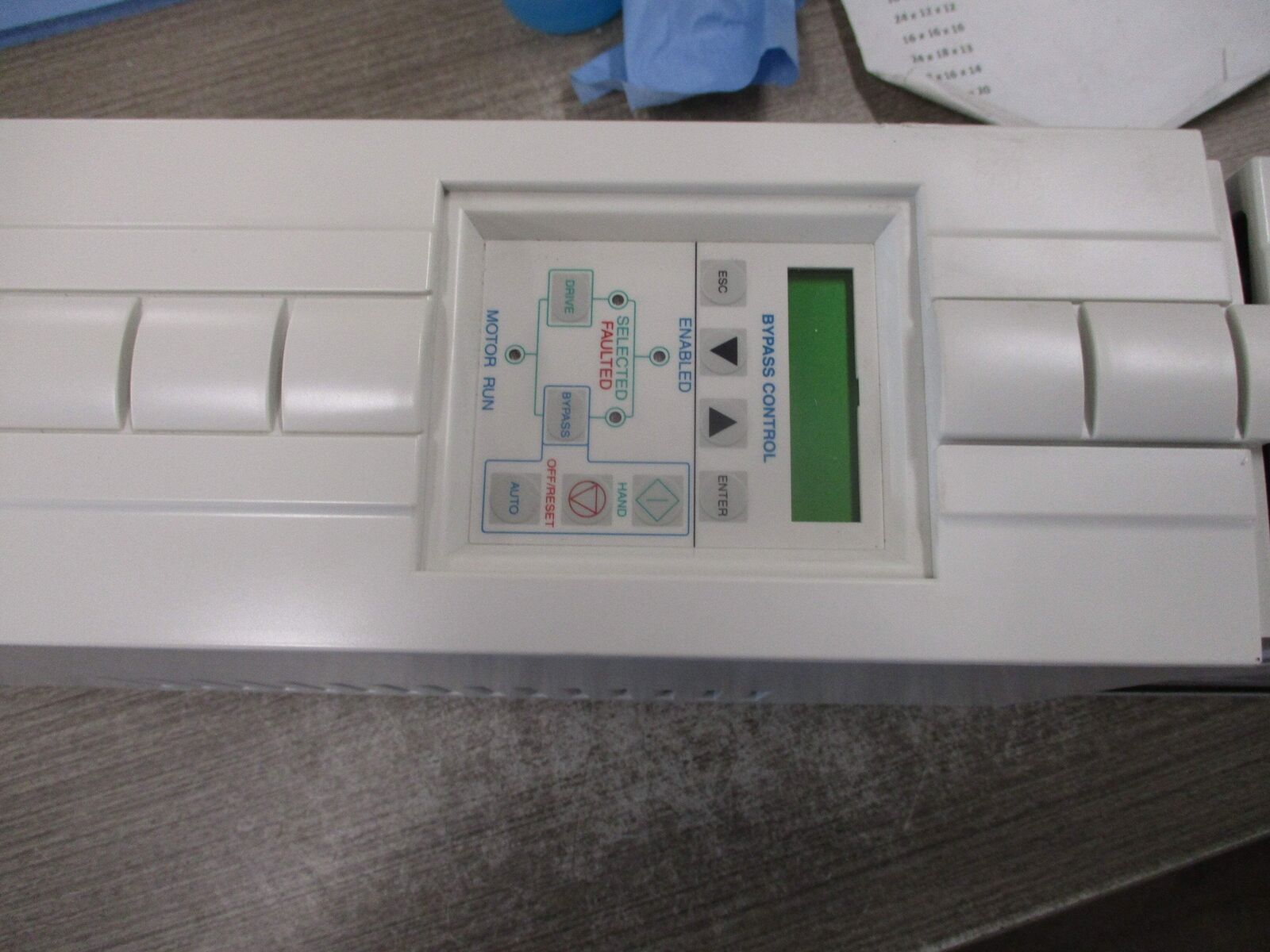 ABB ACH550 AC Drive W/Bypass ACH550-VCR-07A5-2+F267 2HP 3Ph Input: 3PH 48-63Hz 2