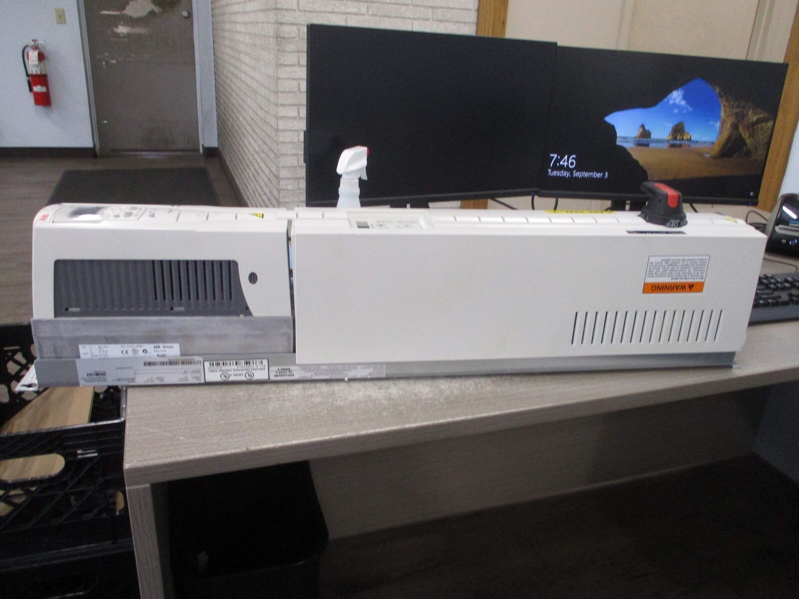 ABB ACH550 AC Drive W/Bypass ACH550-VCR-07A5-2+F267 2HP 3Ph Input: 3PH 48-63Hz 2