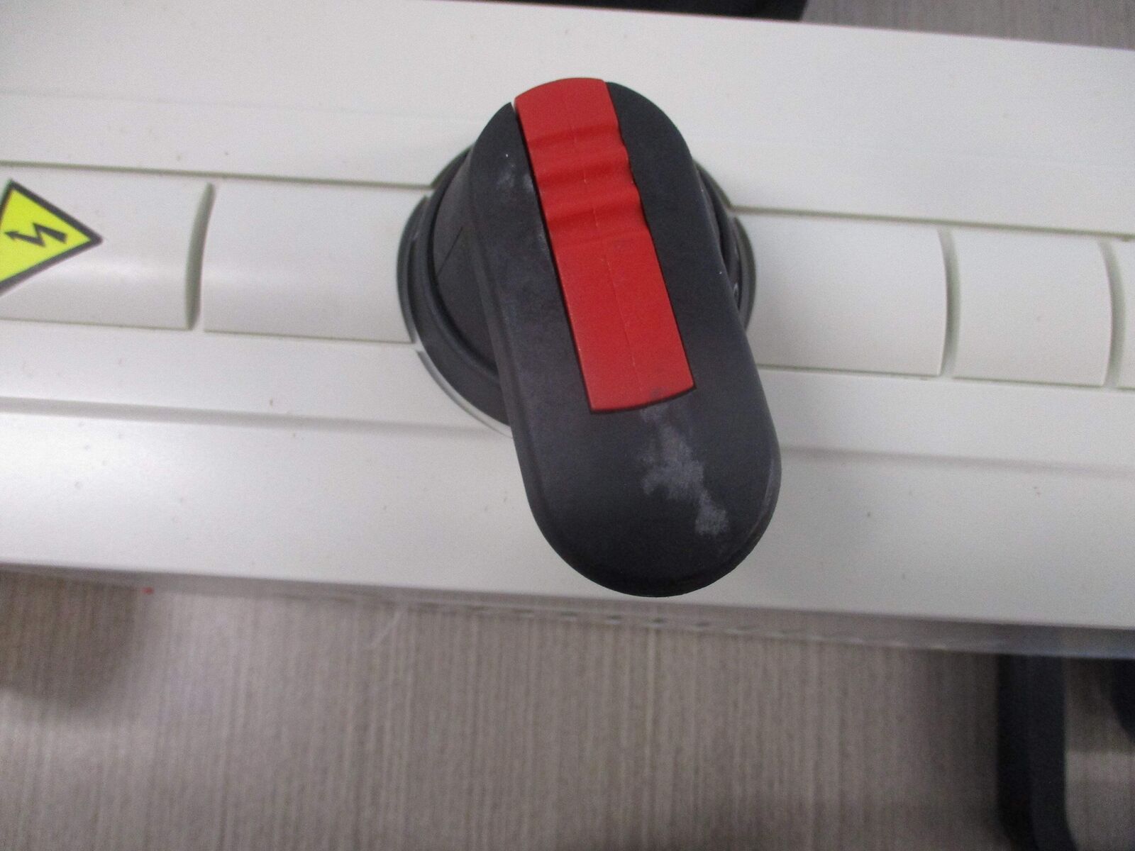 ABB ACH550 AC Drive W/Bypass ACH550-VCR-024A-2+F267 7.5HP 3Ph Input: 3PH 48-63Hz