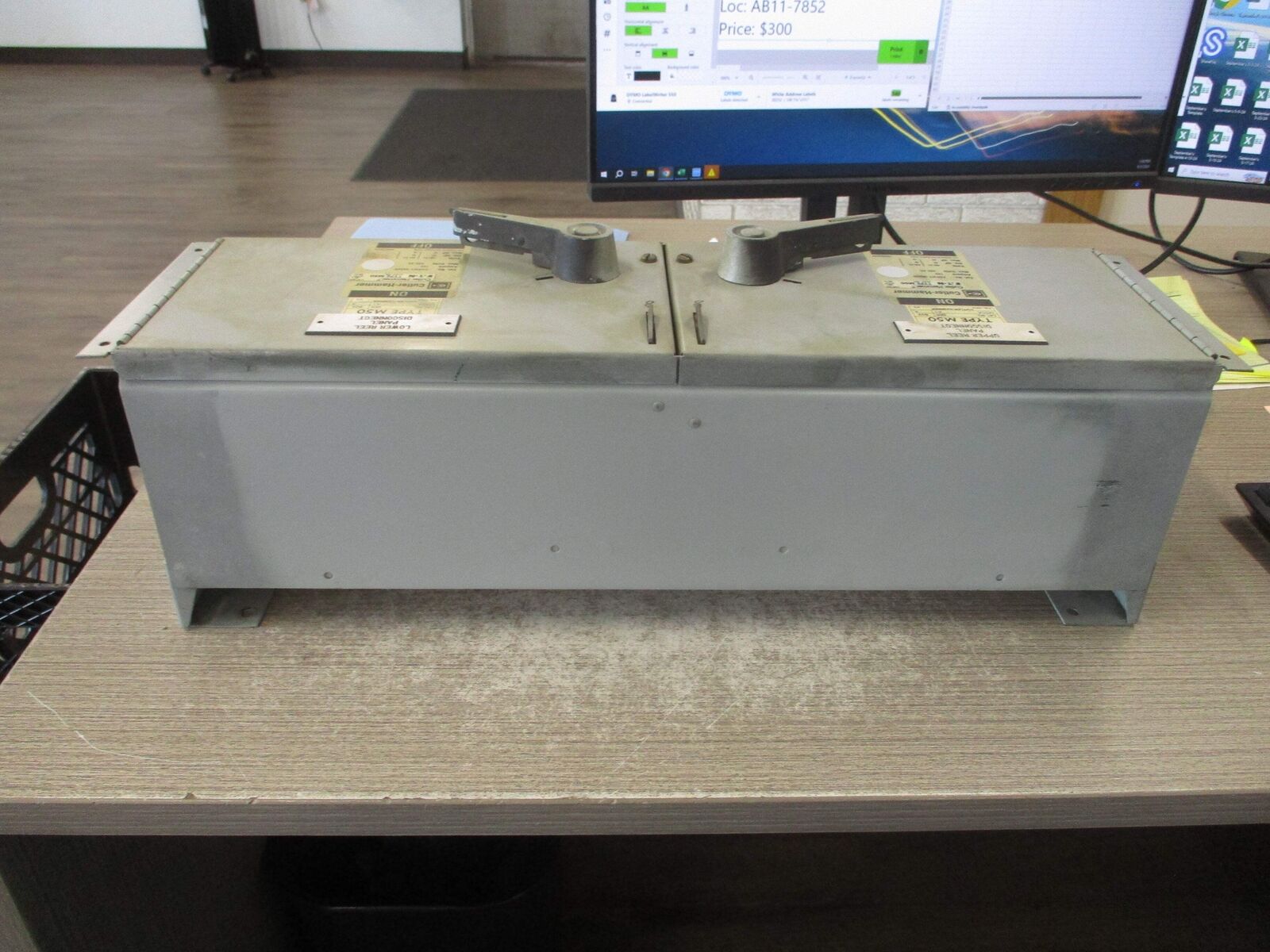 Cutler-Hammer Type M50 Dual Panelboard Switch FDPWT 3633R 100A 600V Used