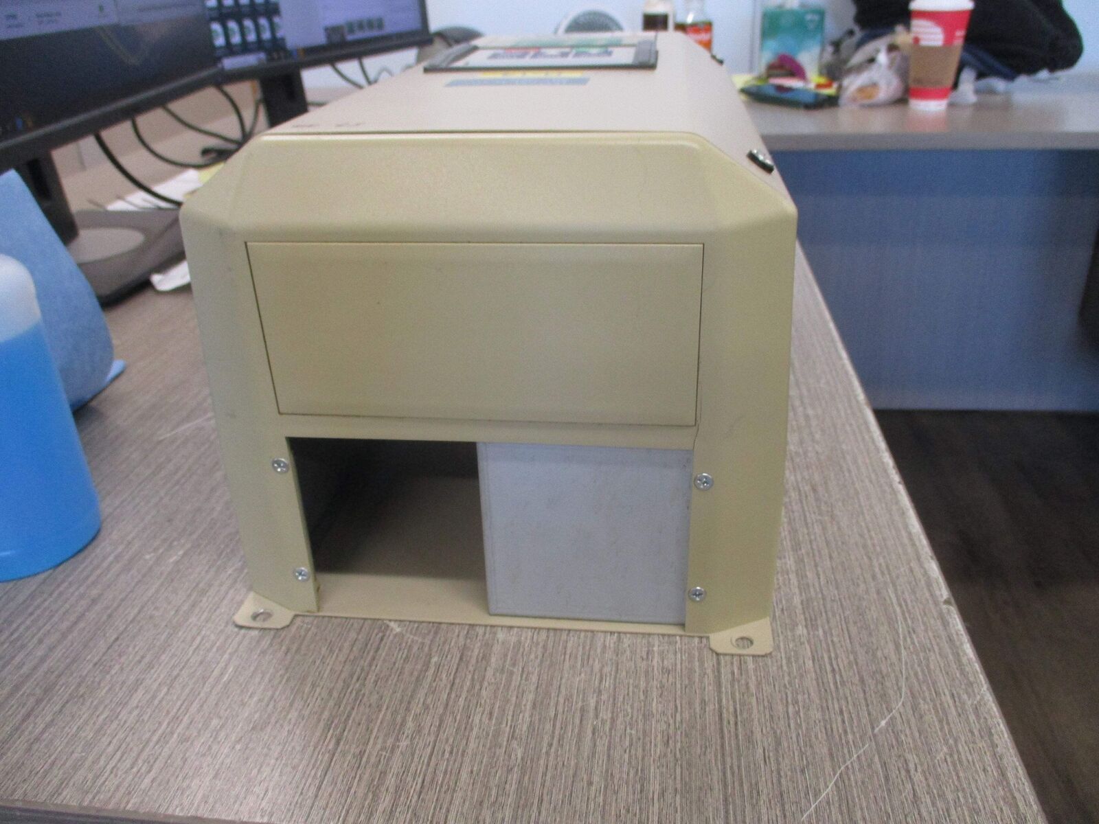 Toshiba H3 AC Drive VT130H3U2080 7.5HP 3Ph Input: 208/230V 27A 3P 50/60Hz Output