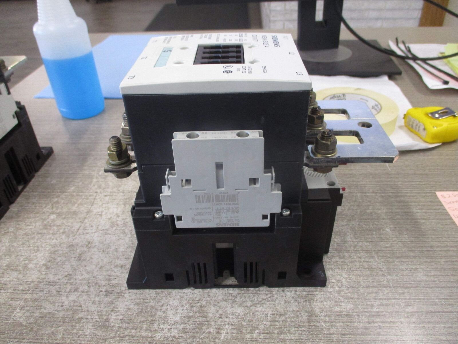 Siemens Size 4 Contactor D37977 440-480V Coil Used