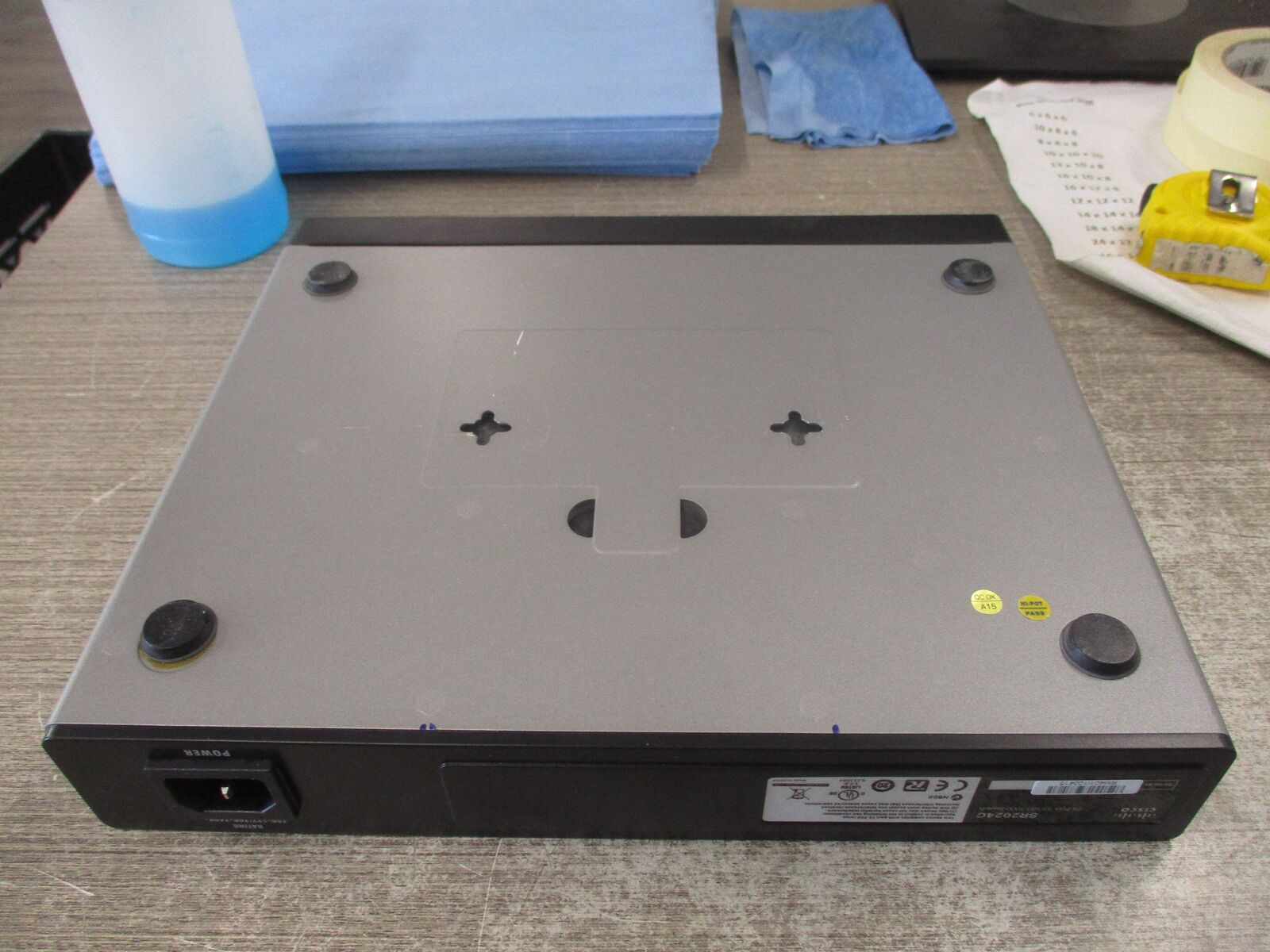 Cisco 10/100/1000 Ethernet Switch SR2024C 24-Port Used