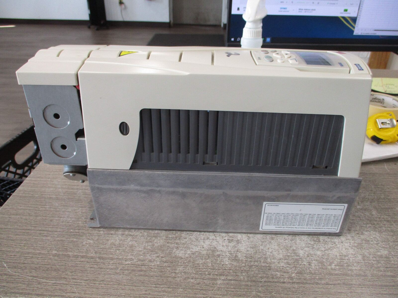 ABB ACH550 AC Drive ACH550-UH-017A-2 5HP/2HP Input: 3PH 48-63HZ 208-240VAC 17A /
