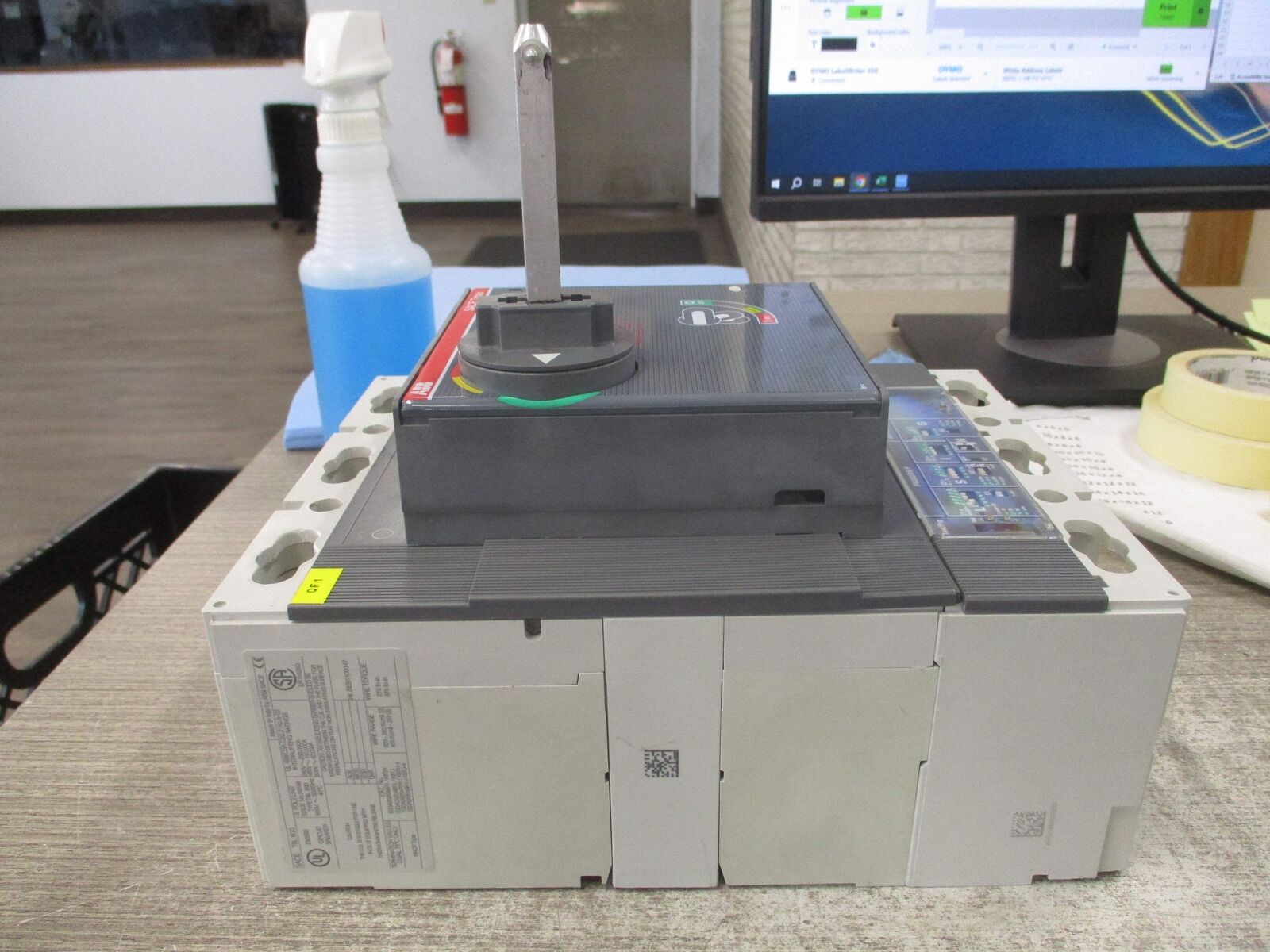 ABB SACE Tmax Breaker Disconnect T6L 800 PR222DS/P 800A 600V 3P *No Handle* * Mi