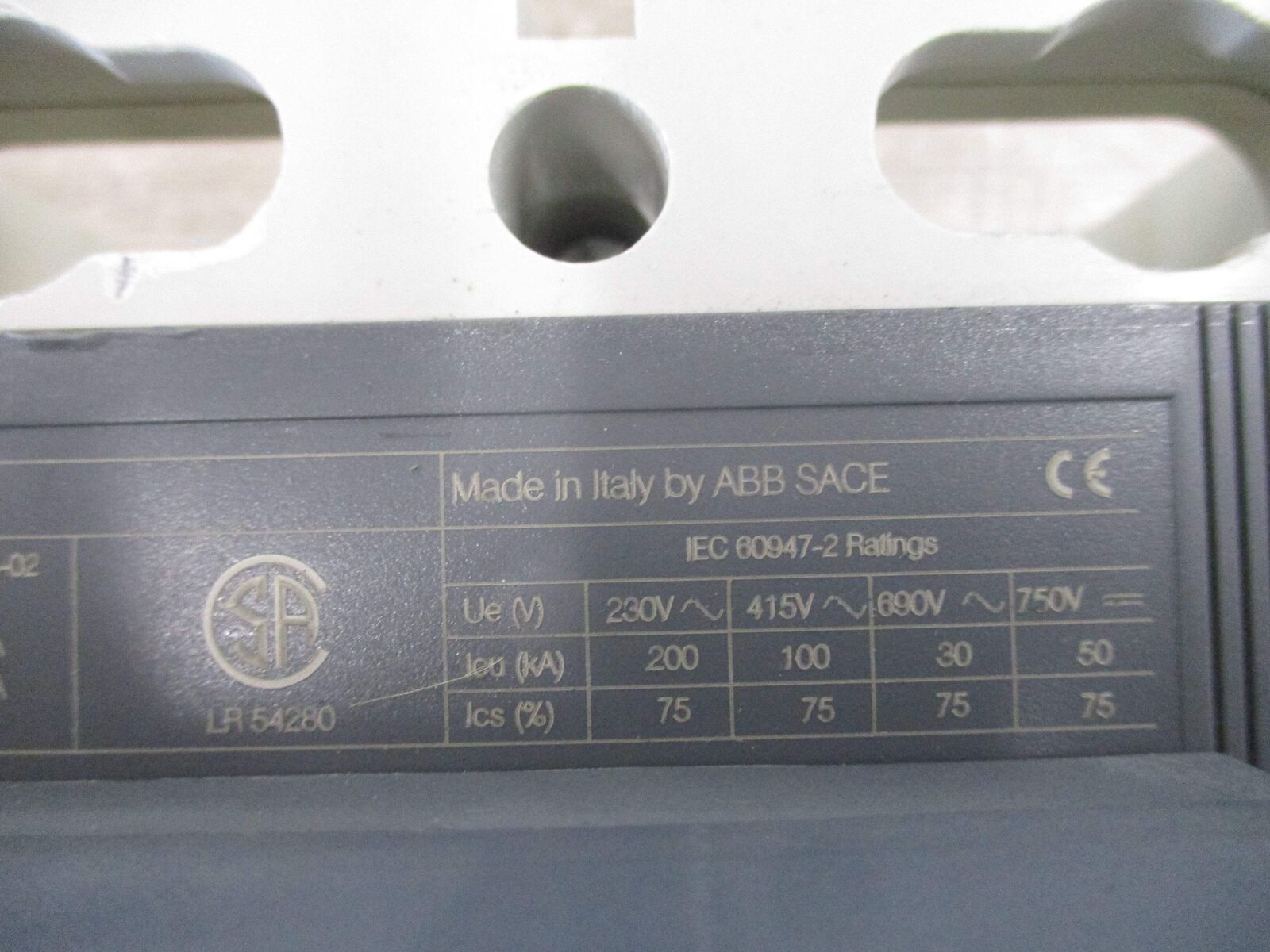 ABB SACE Tmax Breaker Disconnect T6L 800 PR222DS/P 800A 600V 3P *No Handle* * Mi