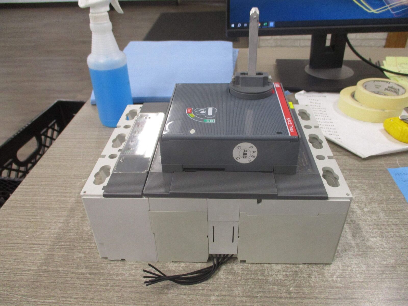 ABB SACE Tmax Breaker Disconnect T6L 800 PR222DS/P 800A 600V 3P *No Handle* Used