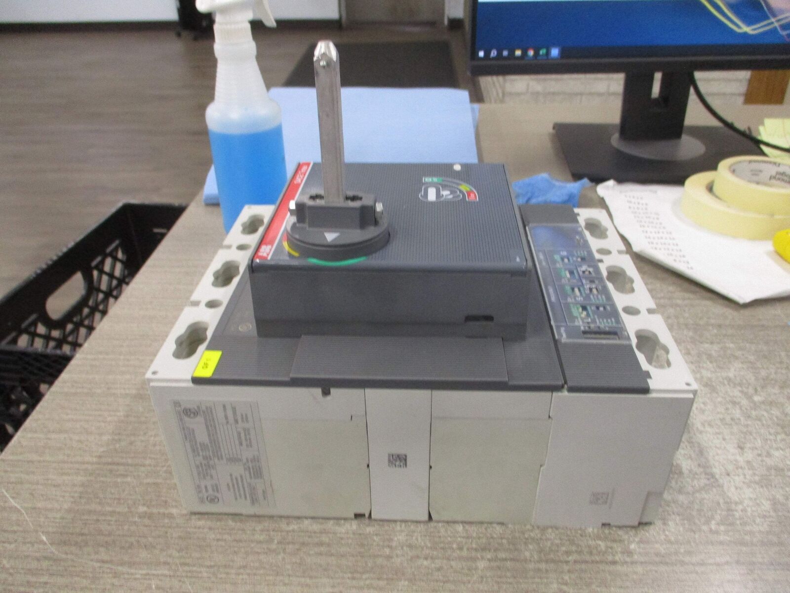 ABB SACE Tmax Breaker Disconnect T6L 800 PR222DS/P 800A 600V 3P *No Handle* Used