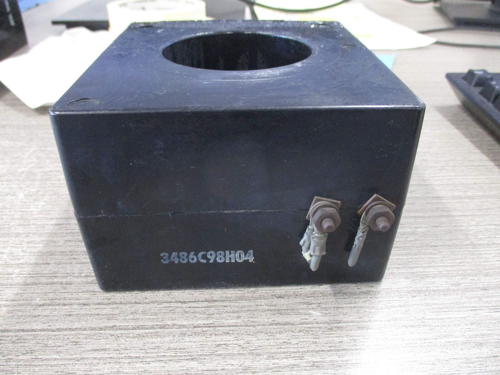 Westinghouse Current Transformer 3486C98H04 Ratio 400:5A 600V 50-400Hz 10kV BIL