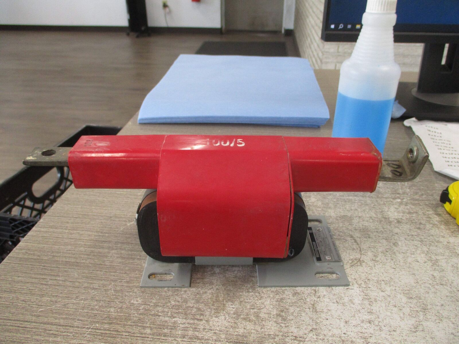 Westinghouse Type LF Current Transformer 872D190G03 Ratio 100:5A 50/60Hz * Bent