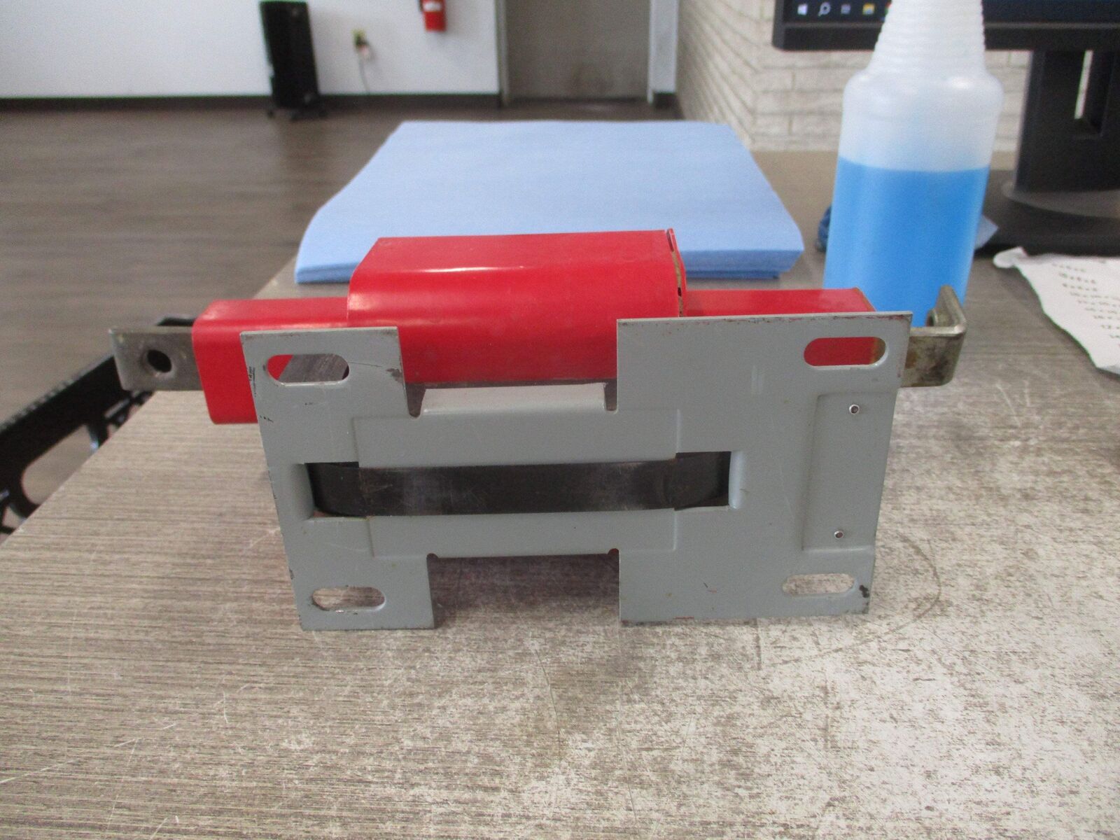 Westinghouse Type LF Current Transformer 872D190G03 Ratio 100:5A 50/60Hz * Bent