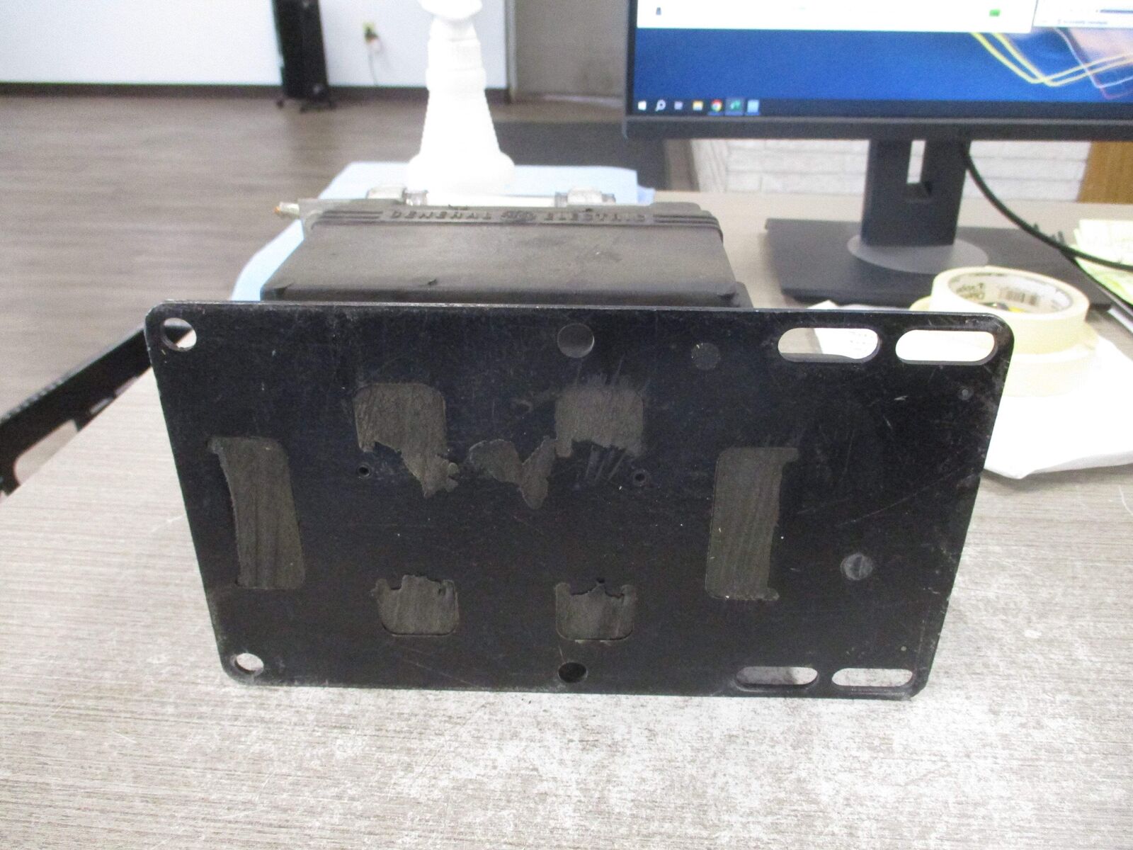 GE Type JVM-3 Potential Transformer 763X21G40 Pri: 2400V Ratio 20:1 50-60Hz Used