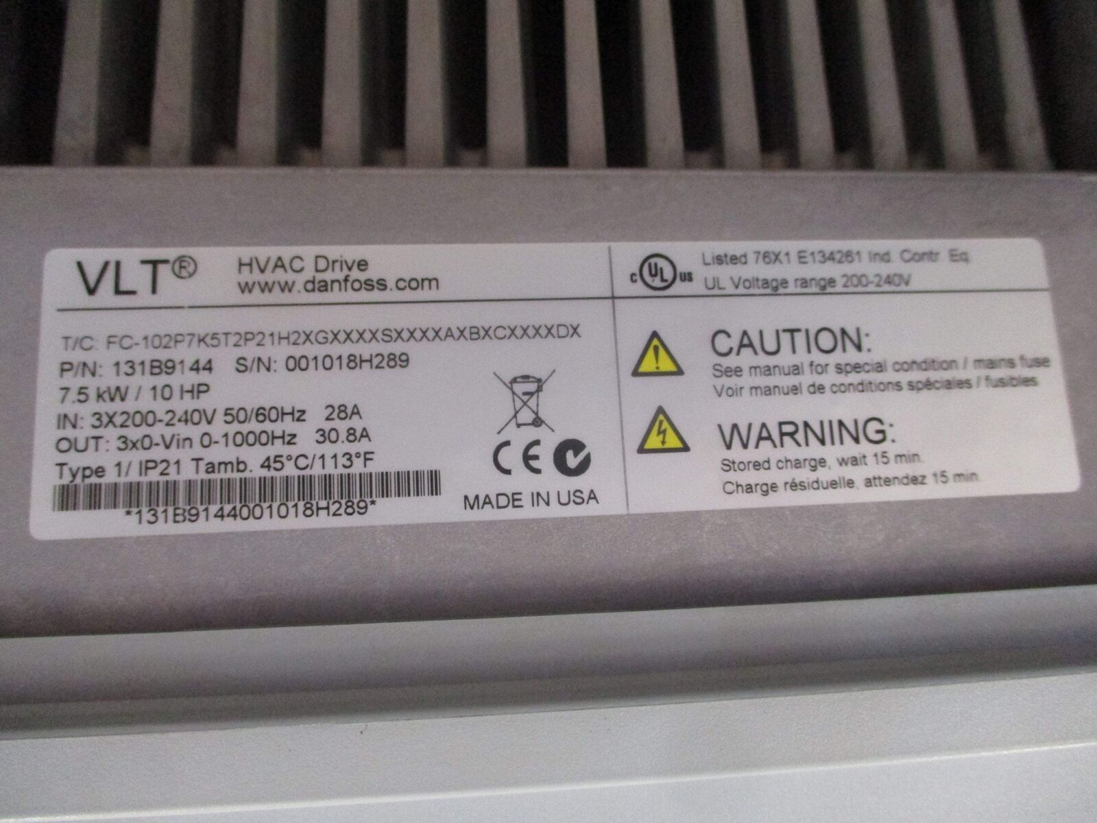 Danfoss VLT AC Drive 131B9144 10HP 3Ph Input:3x200-24V 50/60Hz 28A Output:3x0-Vi