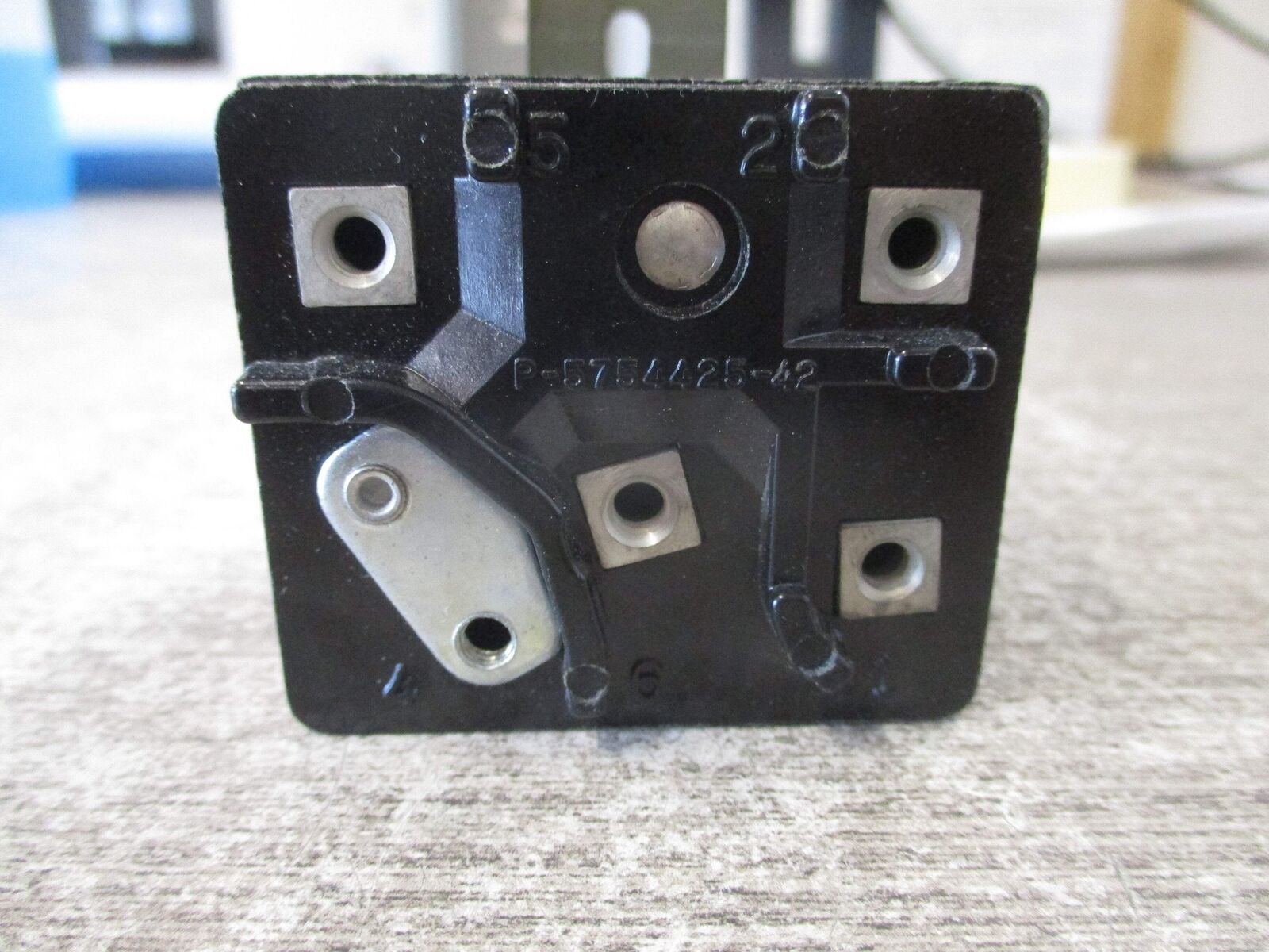 Mars Magnetic Line Switching Relay 3ARR4 CA7 120V Coil 18A *No Terminal Screws*