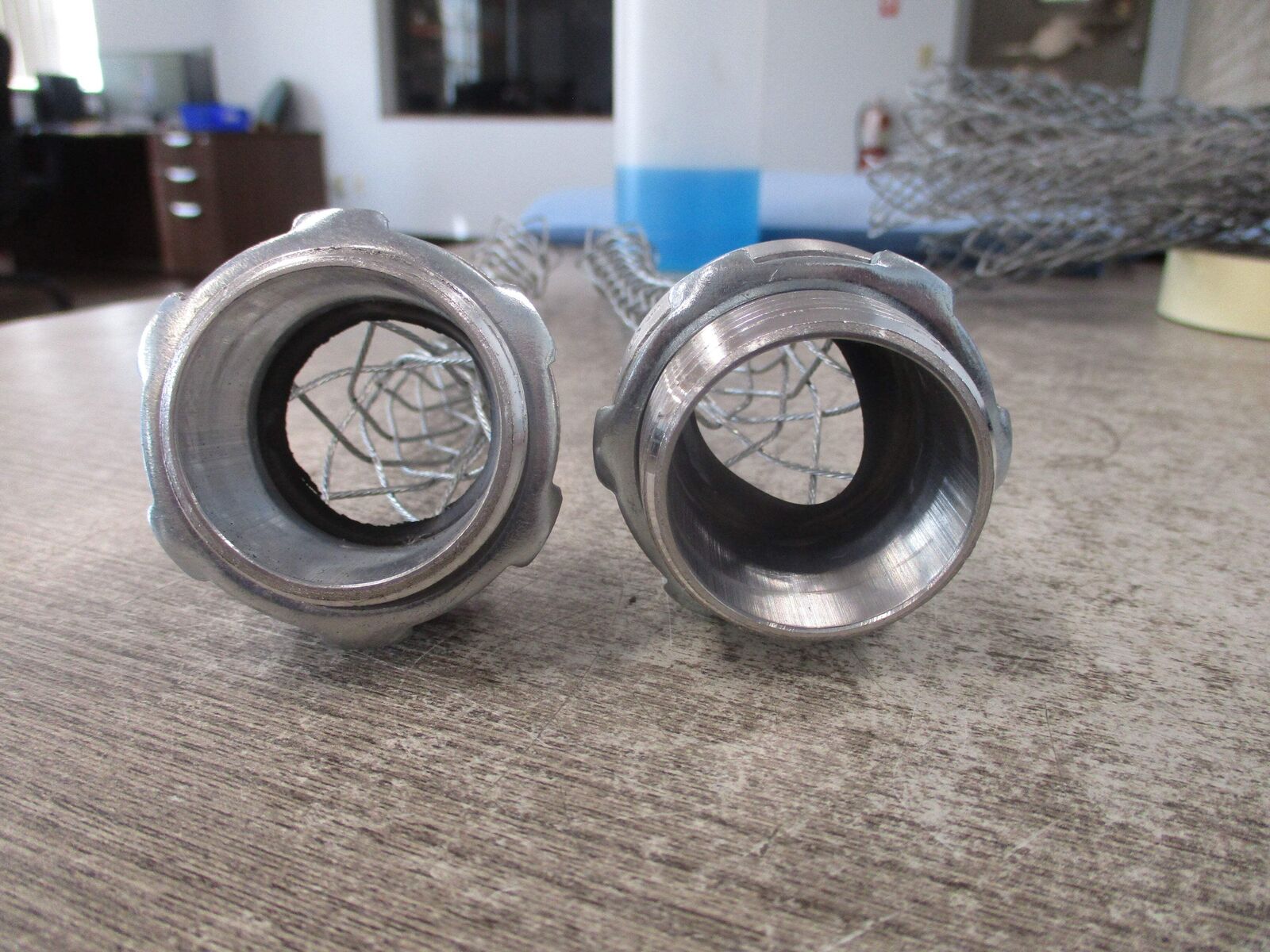 Kellems Strain Relief Grip 073-03-1205 0.97-1.25 *Lot of 2* *No Gasket* Used