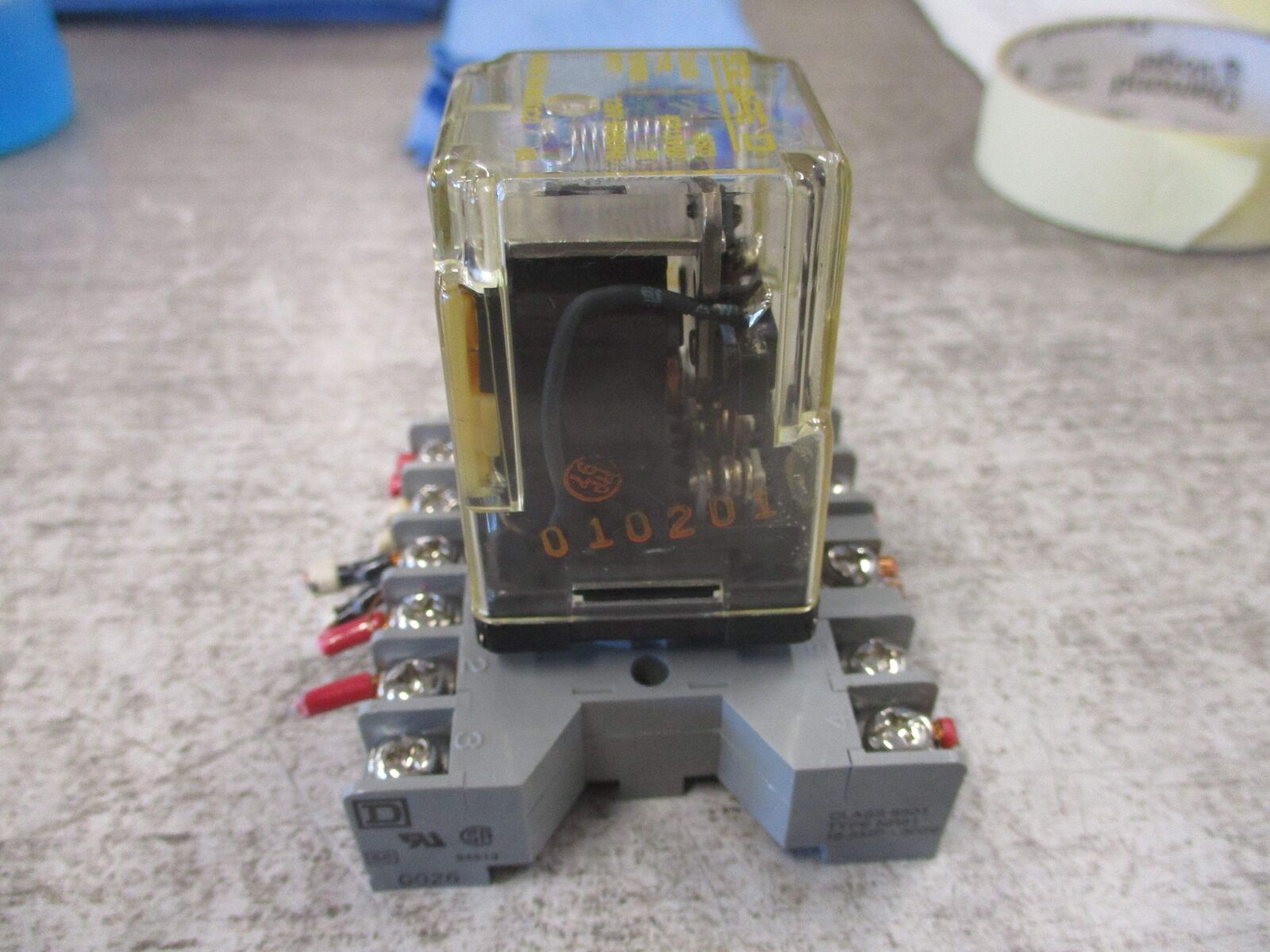 Square D Relay 8501 KP13V20 Ser. D 120V coil W/Base Used