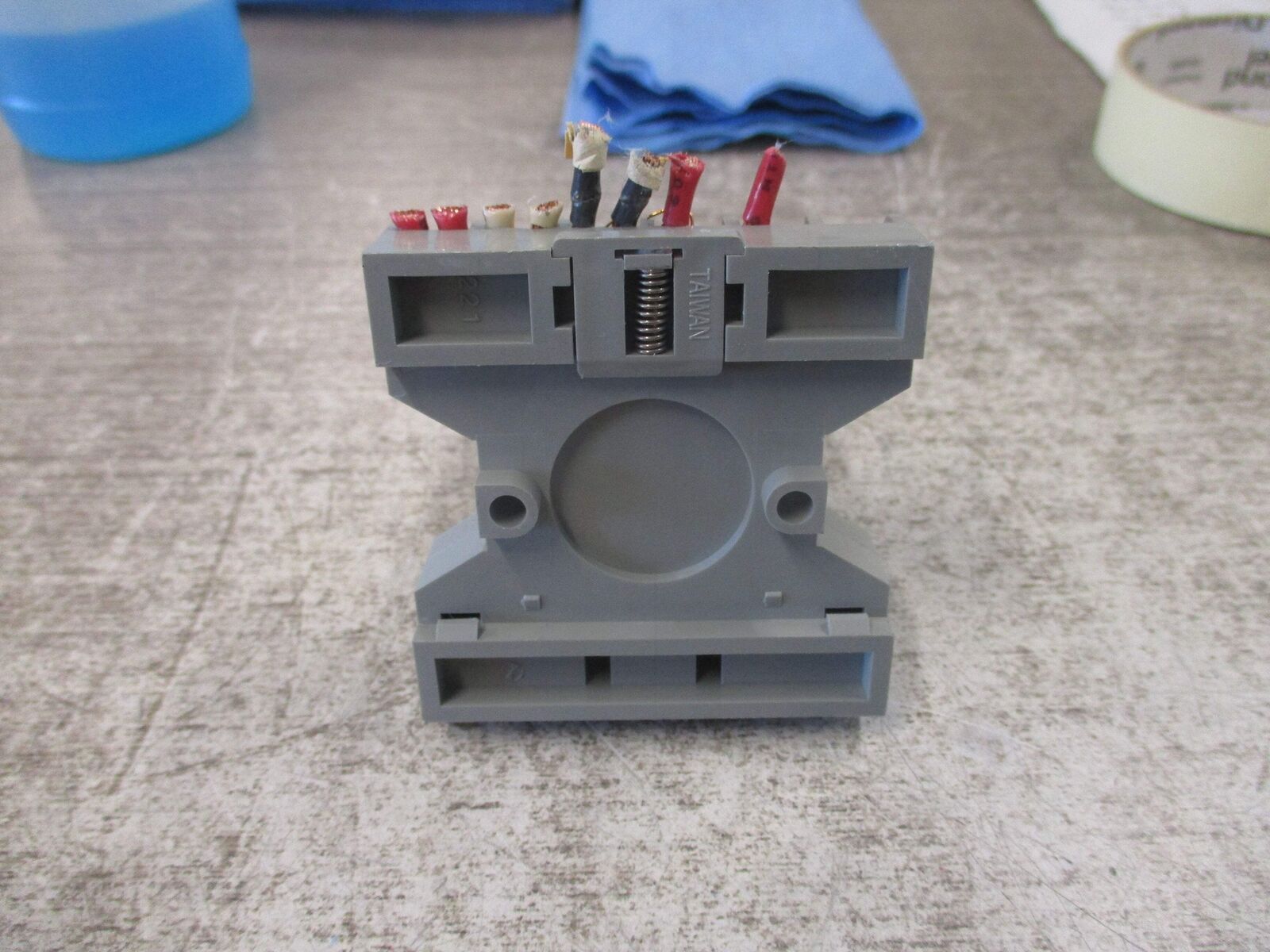 Square D Relay 8501 KP13V20 Ser. D 120V coil W/Base Used