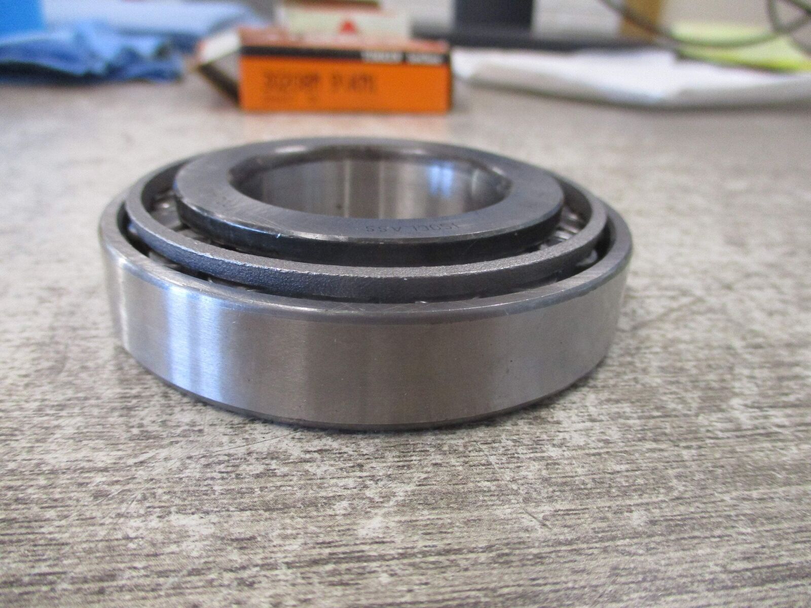 Timken IsoClass Tapered Roller Bearing 30208M 9/KM1 New Surplus