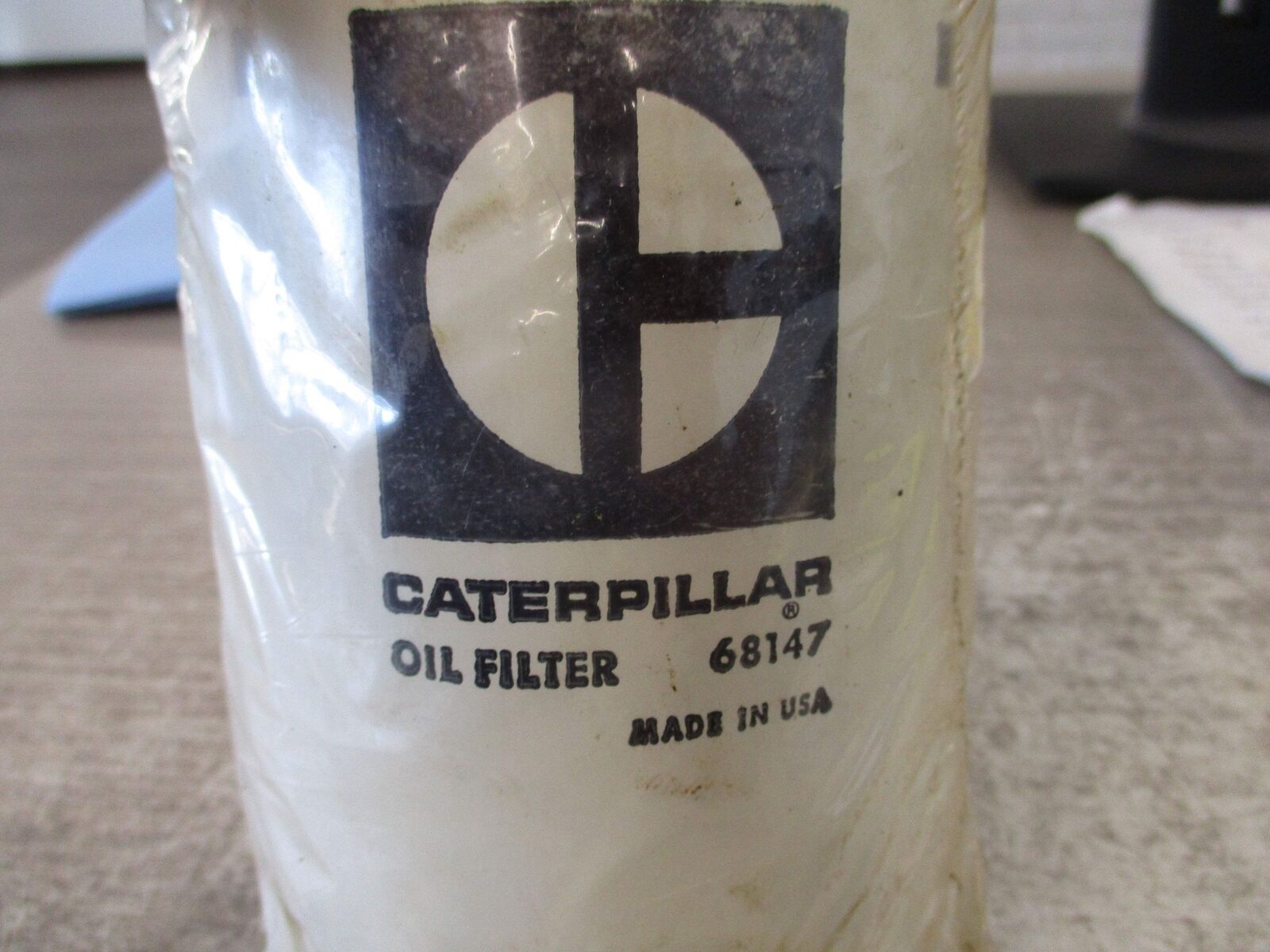Caterpillar Oil Filter 68147 *No Box* New Surplus