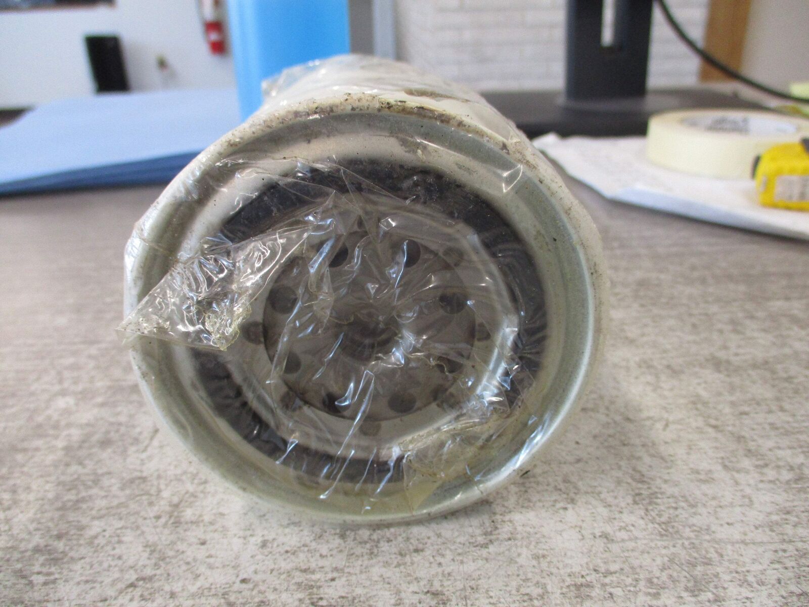 Caterpillar Oil Filter 68147 *No Box* New Surplus