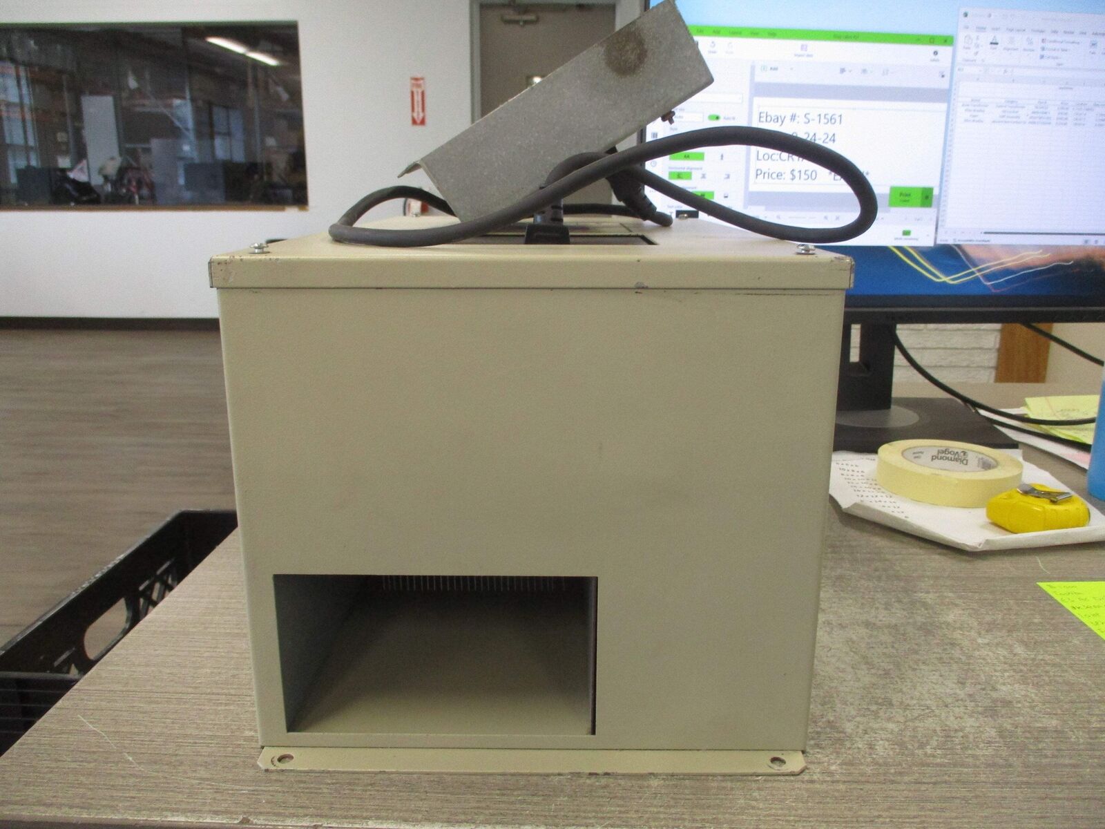 Toshiba E3 AC Drive HK30AA033 10HP 3Ph Input: 208/230V 32A 3P 50/60Hz Output: 20