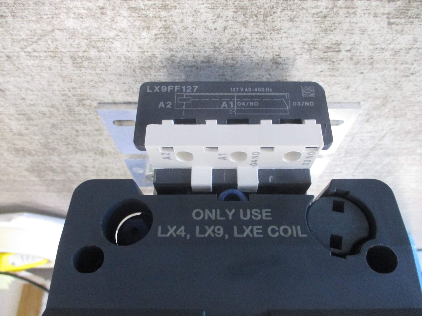 Schneider Electric Contactor LC1F150 127V Coil Used