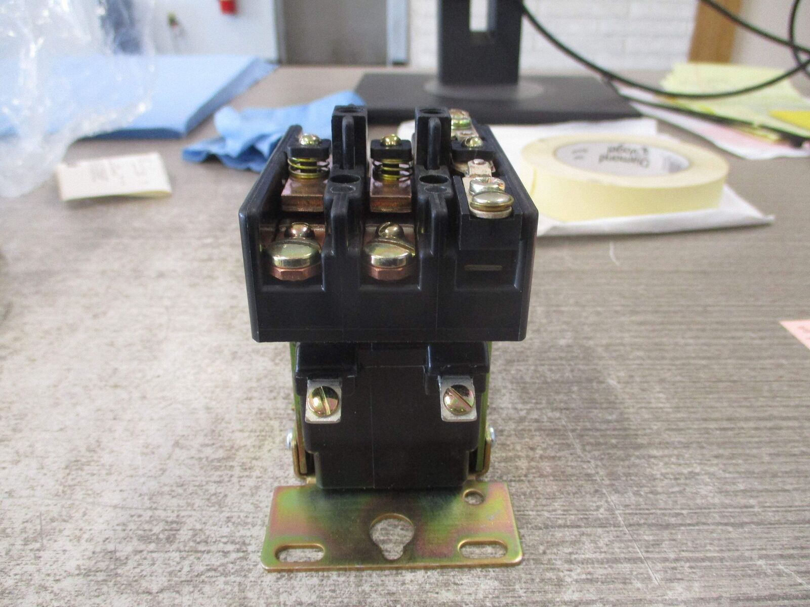Telemecanique Contactor 2160FB220HA-2 10-12VDC Coil New Surplus
