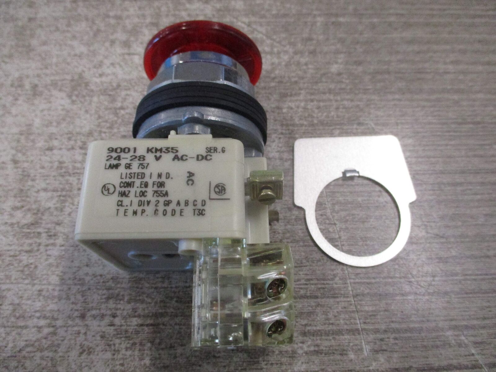 Square D Illuminated Push Button 9001 KR9P35RH13 New Surplus