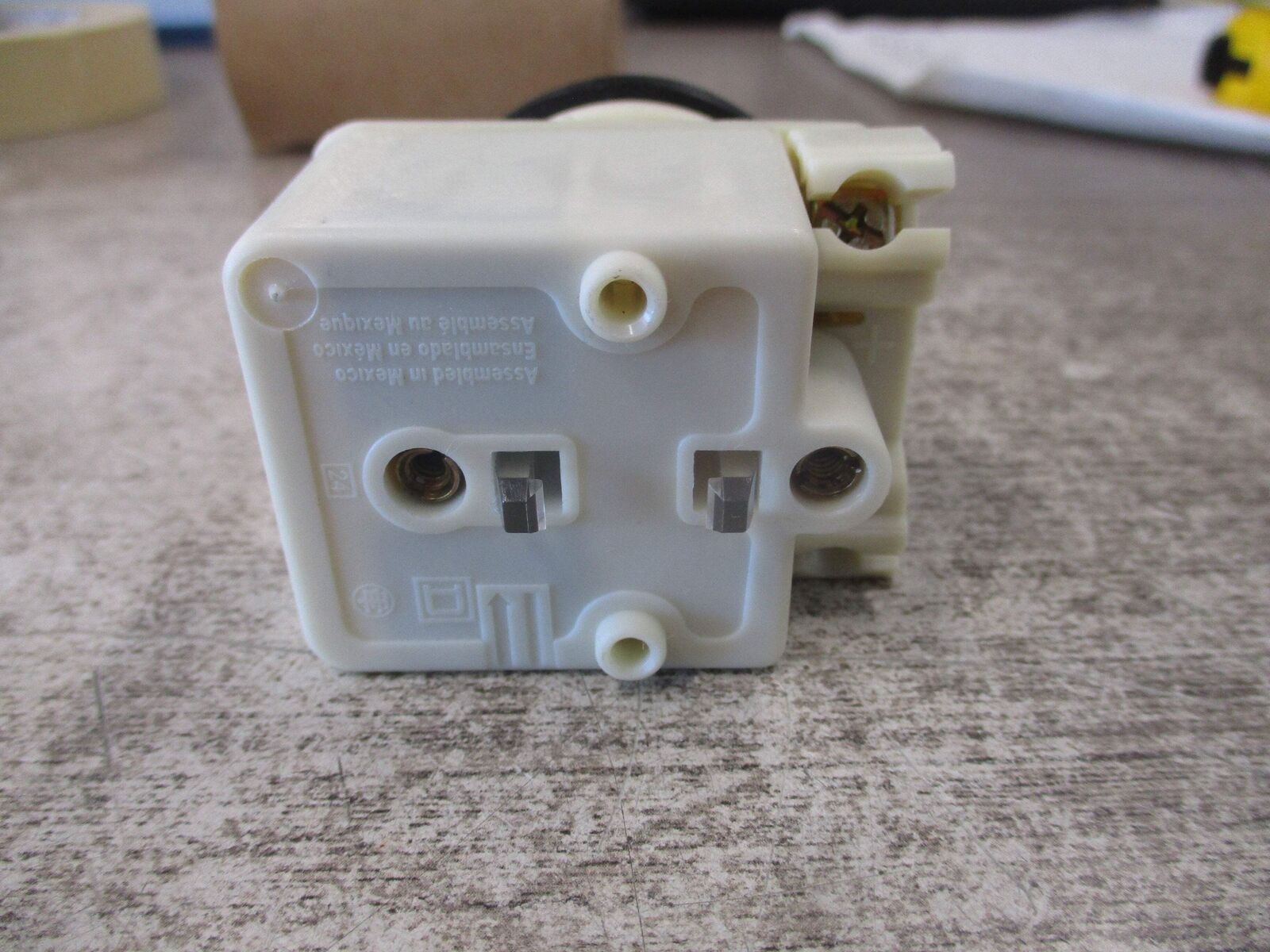 Square D Pilot Light 9001KP1W6 Ser. J New Surplus
