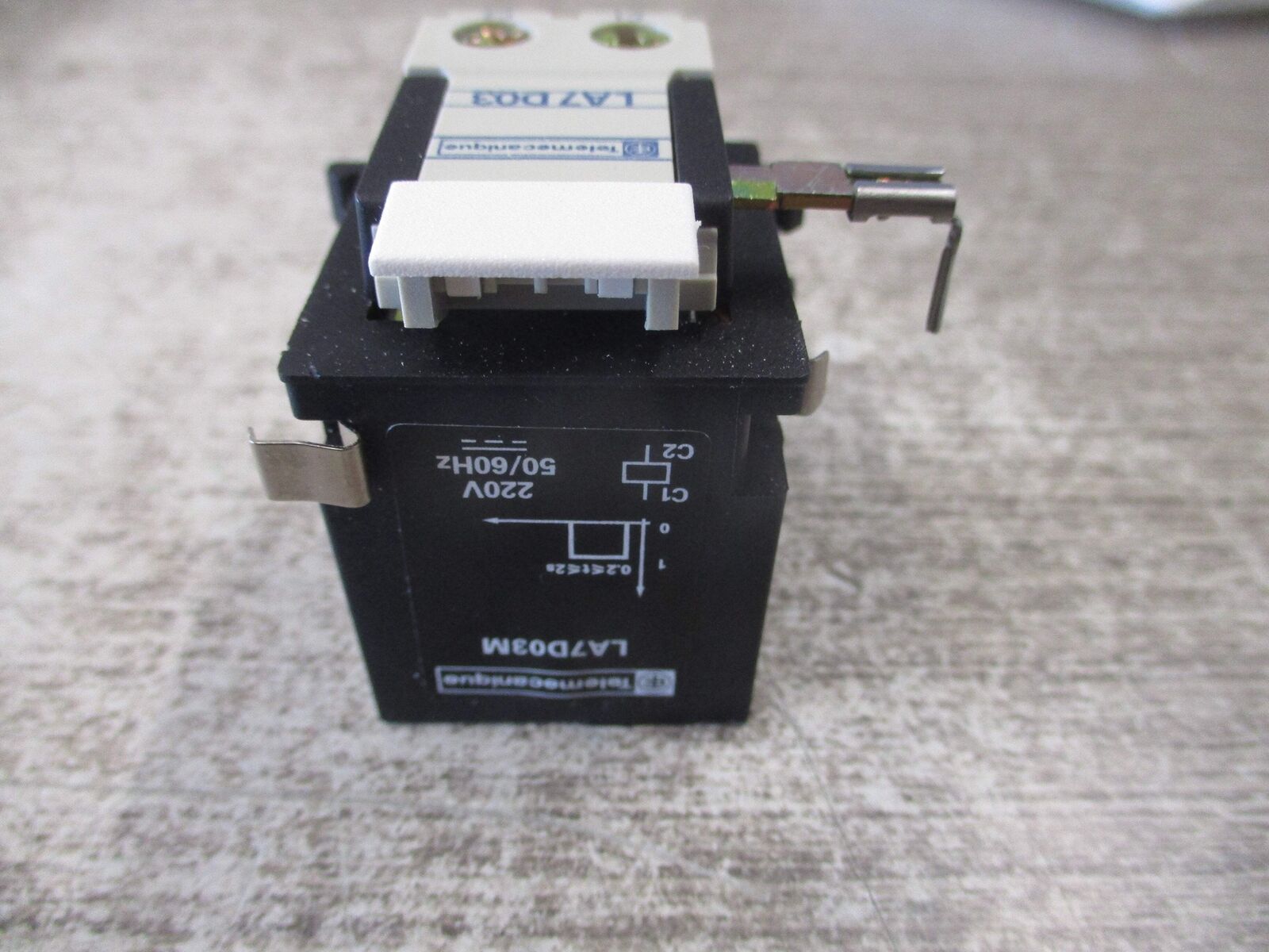 Telemecanique Overload Relay LA7D03M 220V 50/60Hz New Surplus