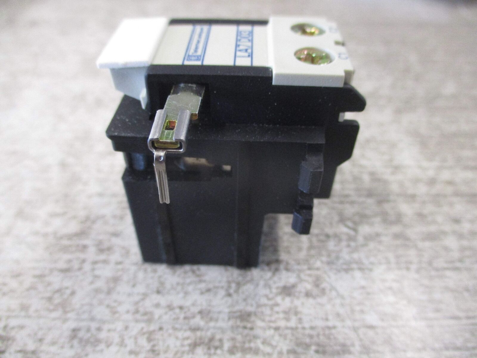 Telemecanique Overload Relay LA7D03M 220V 50/60Hz New Surplus