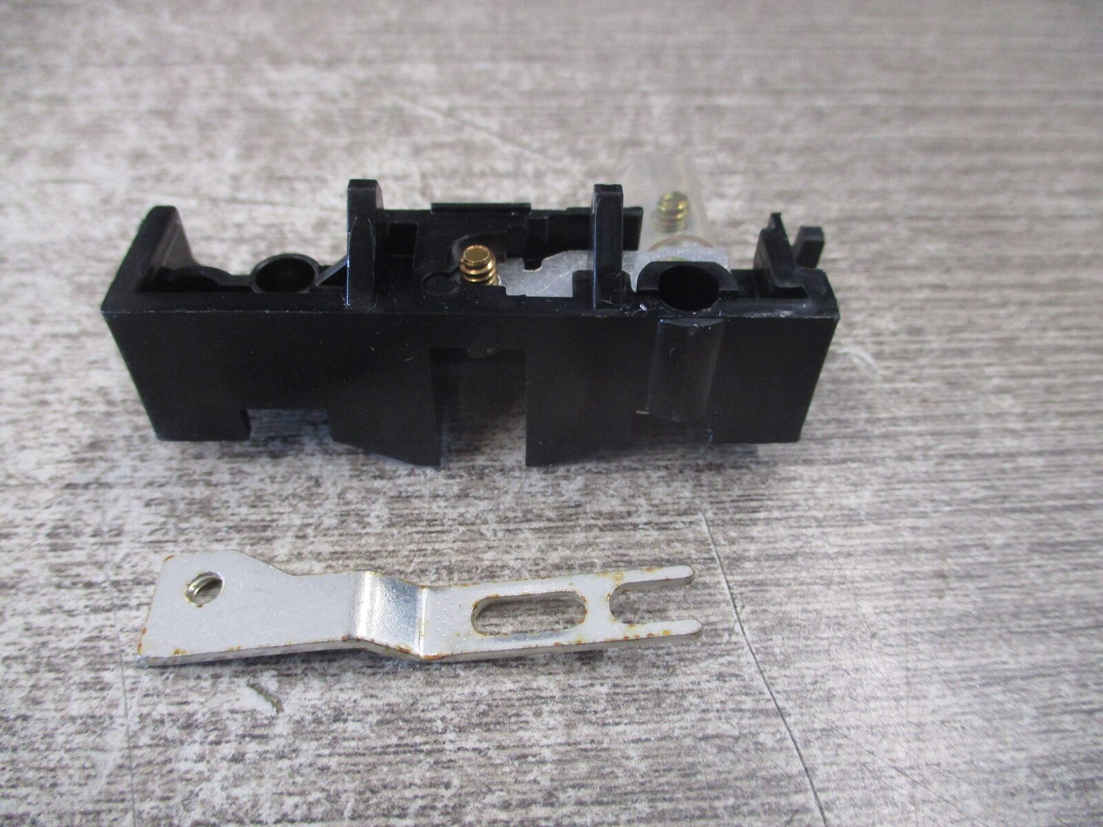 Square D Terminal Block 9999 T7 Ser. A Size 0-4 New Surplus