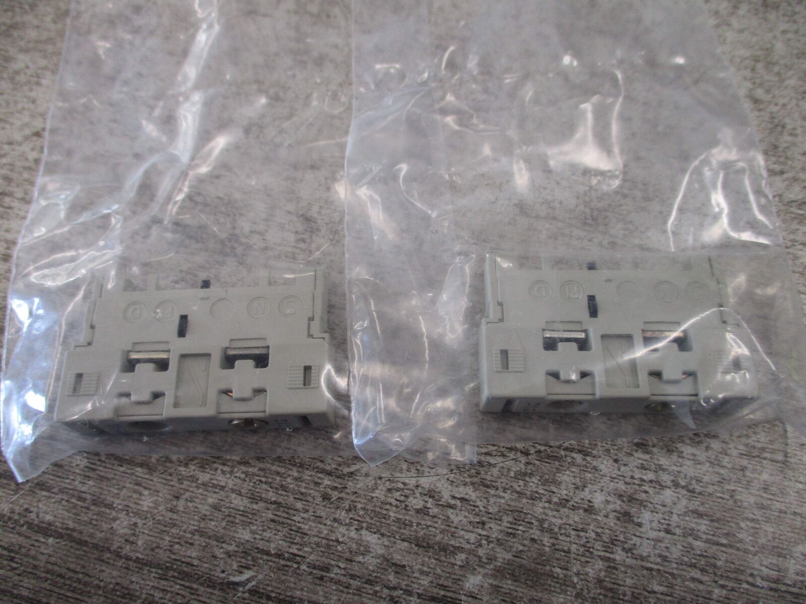 Telemecanique Plug In Aux GV2 AE1 * Box of 2 * New Surplus