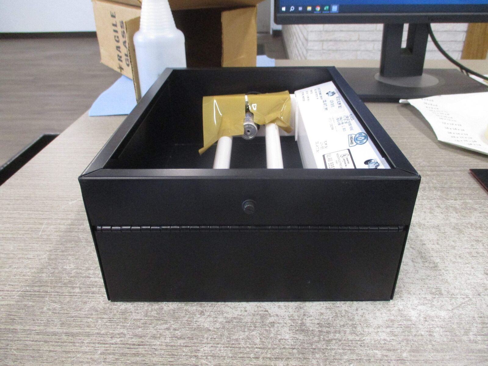 Alkco In-Use Illuminated Sign EG-12-FL-2 New Surplus