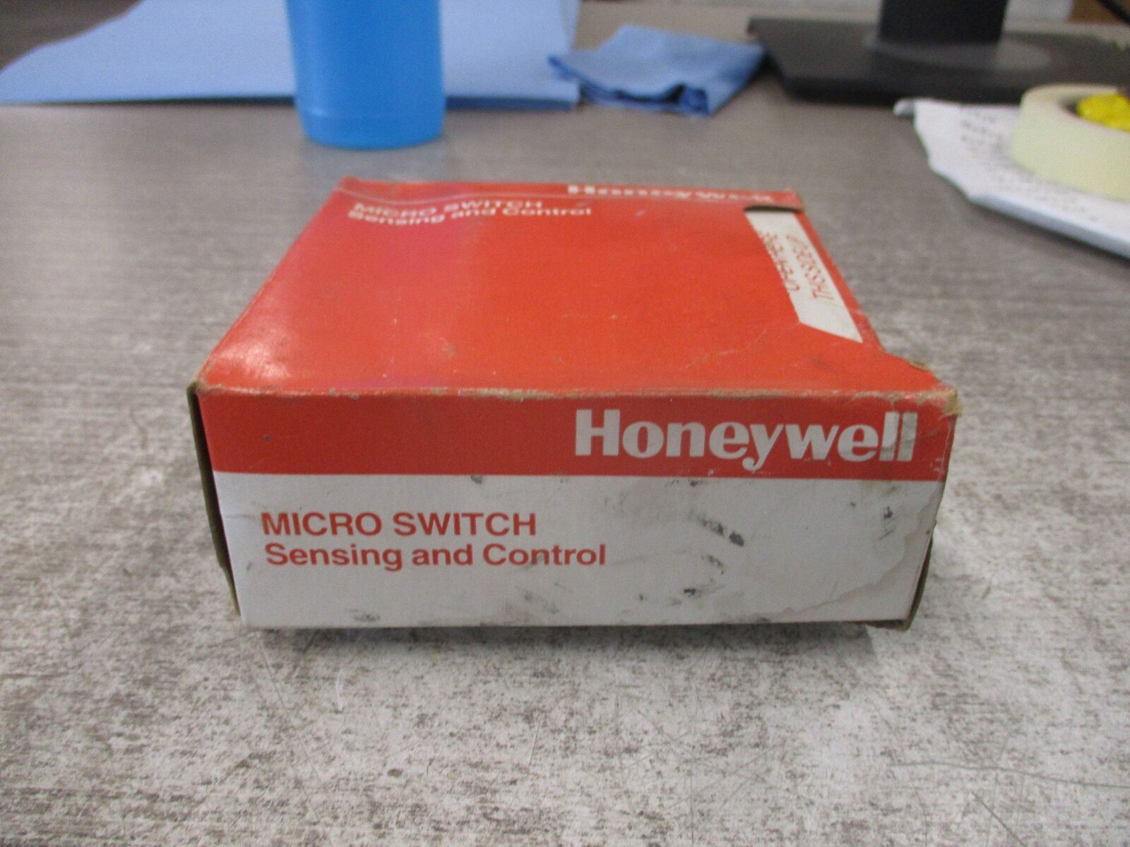 Honeywell Micro Switch Basic Switch BZ-7RW8055151-A2-S 10A 125/250/480VAC *Box o