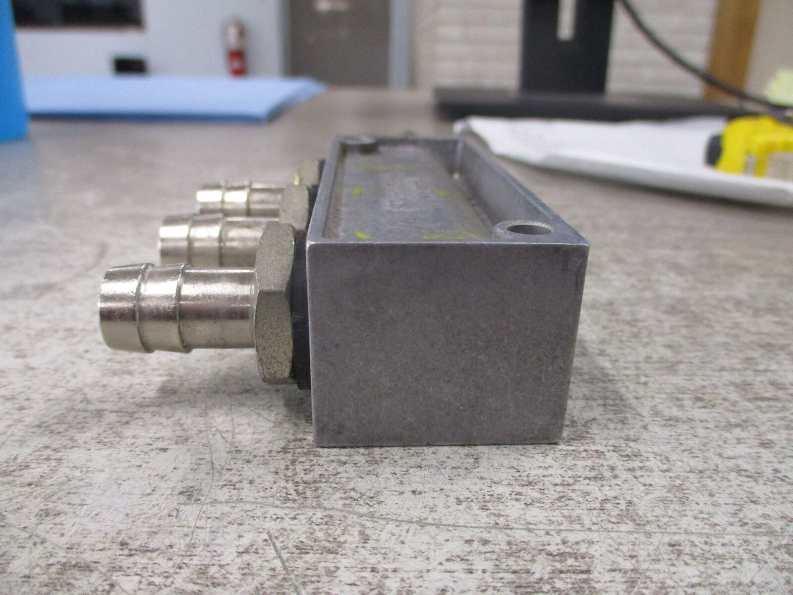 Festo Distributor Block FR-4-1/2B Used