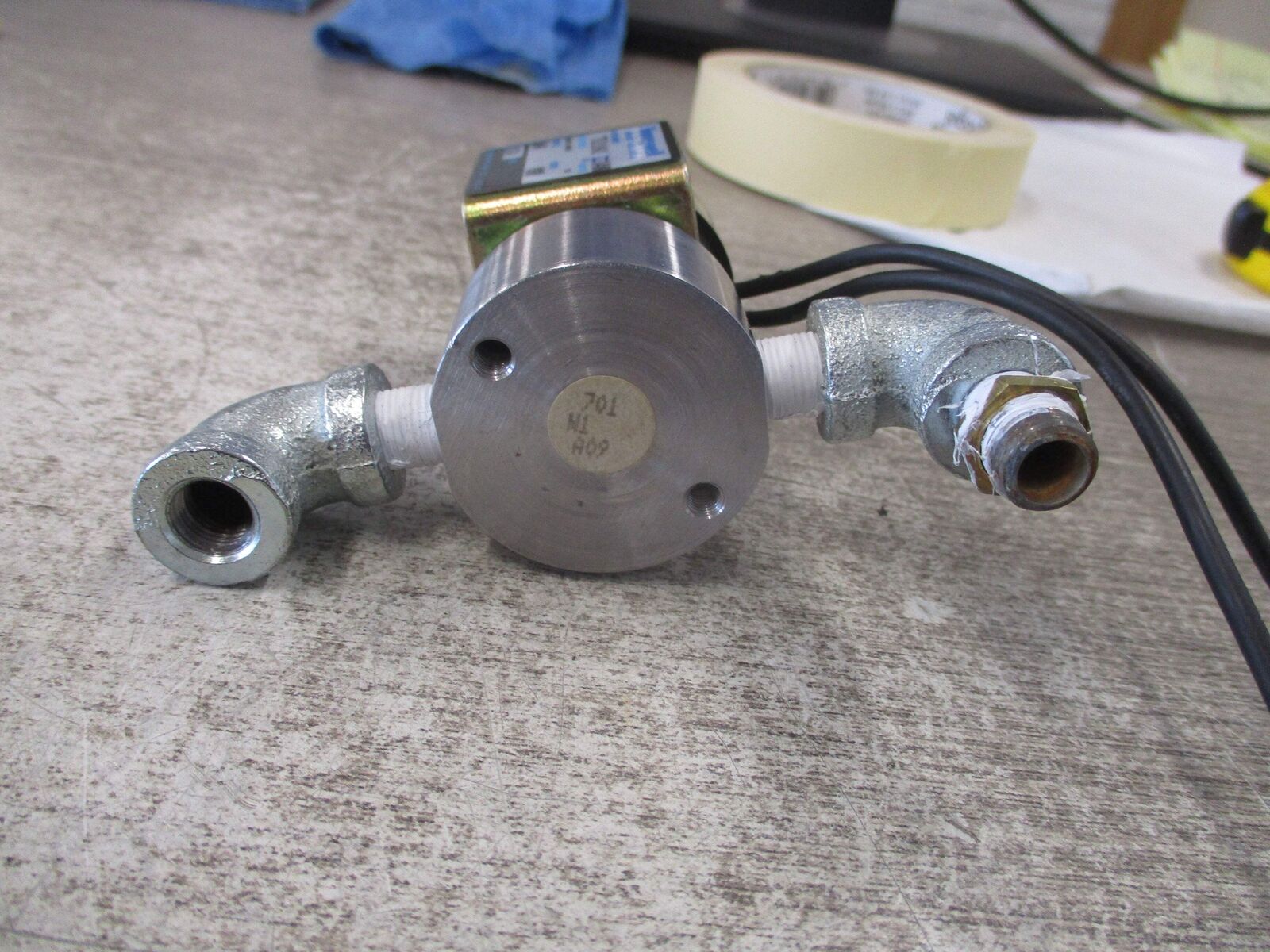 Honeywell Skinner Solenoid Valve 701N1 220/240V 50/60Hz 10W 1030PSI Used