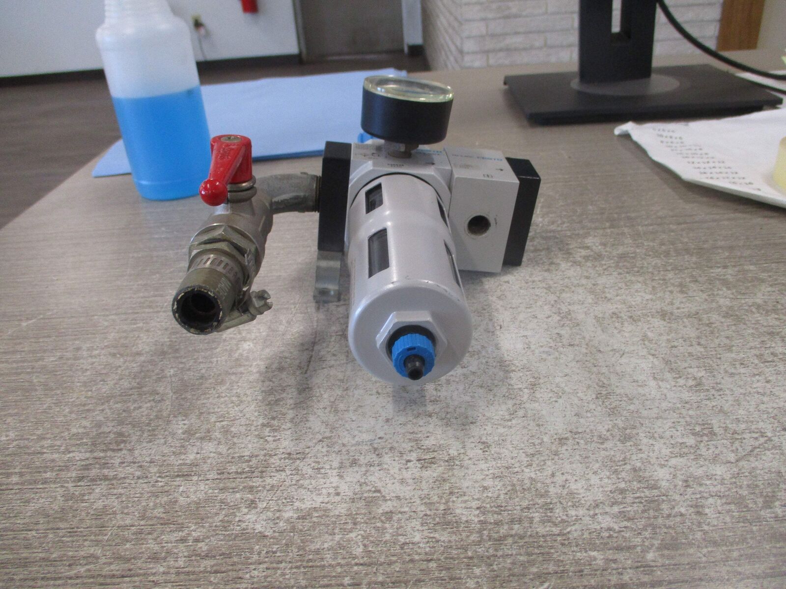 Festo Filter Regulator LFR-D-MIDI-A/FRZ-D-MIDI 180PSI Max Used