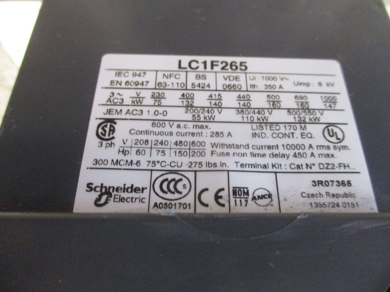 Telemecanique Contactor LC1F265 120-127V Coil 40-400 Hz 285A 600V Used