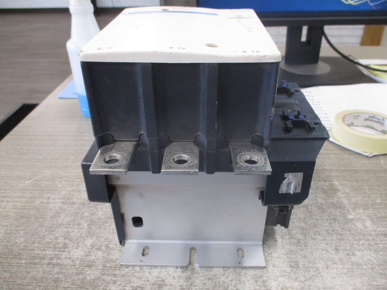 Telemecanique Contactor LC1F265 120-127V Coil 40-400 Hz 285A 600V Used