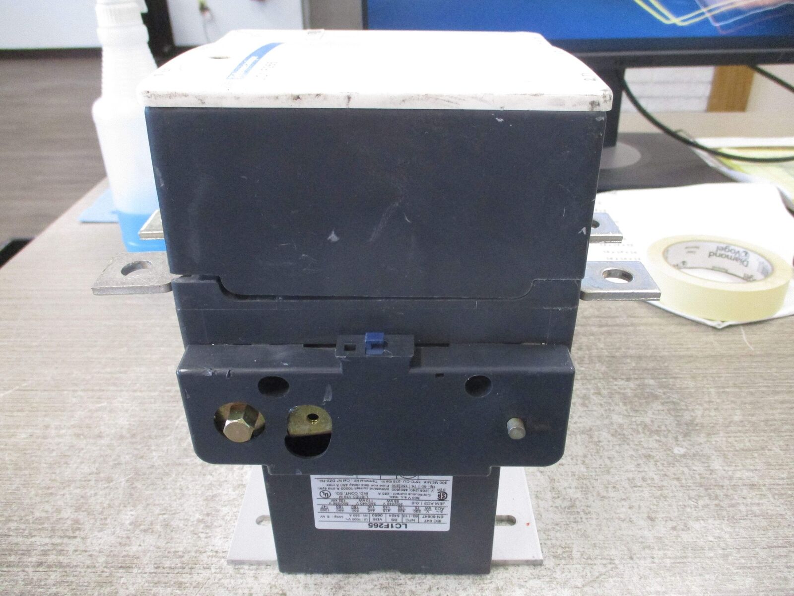 Telemecanique Contactor LC1F265 120-127V Coil 40-400 Hz 285A 600V Used