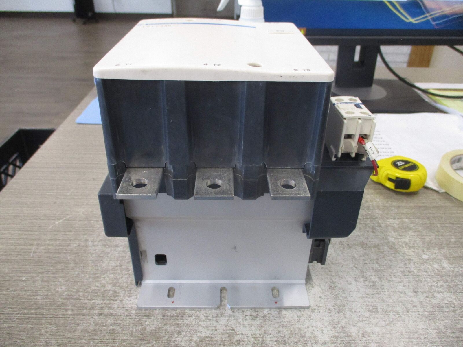 Telemecanique Contactor LC1-F330 120-127V Coil (1) Aux Contact Block Used