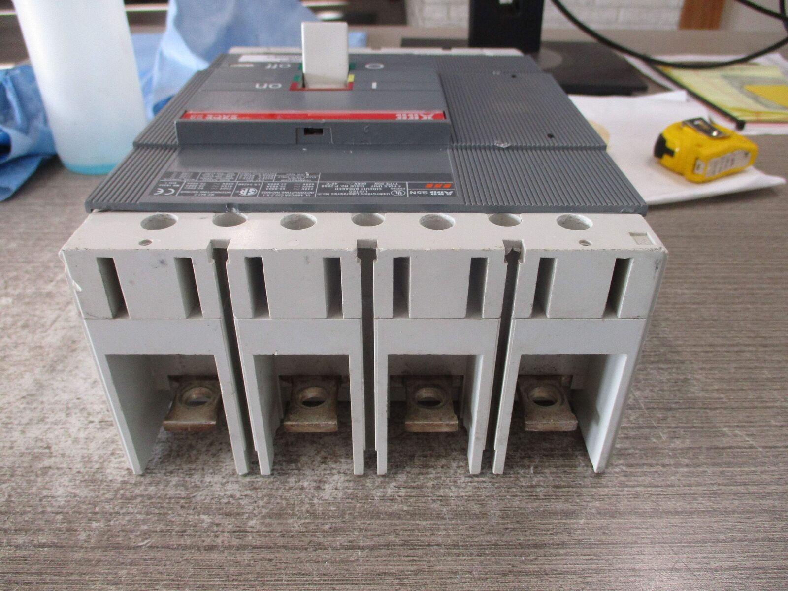 ABB SACE S5 Circuit Breaker S5N PR211 400A 600V 4P *NO Shunt Trip Wires* *Chippe