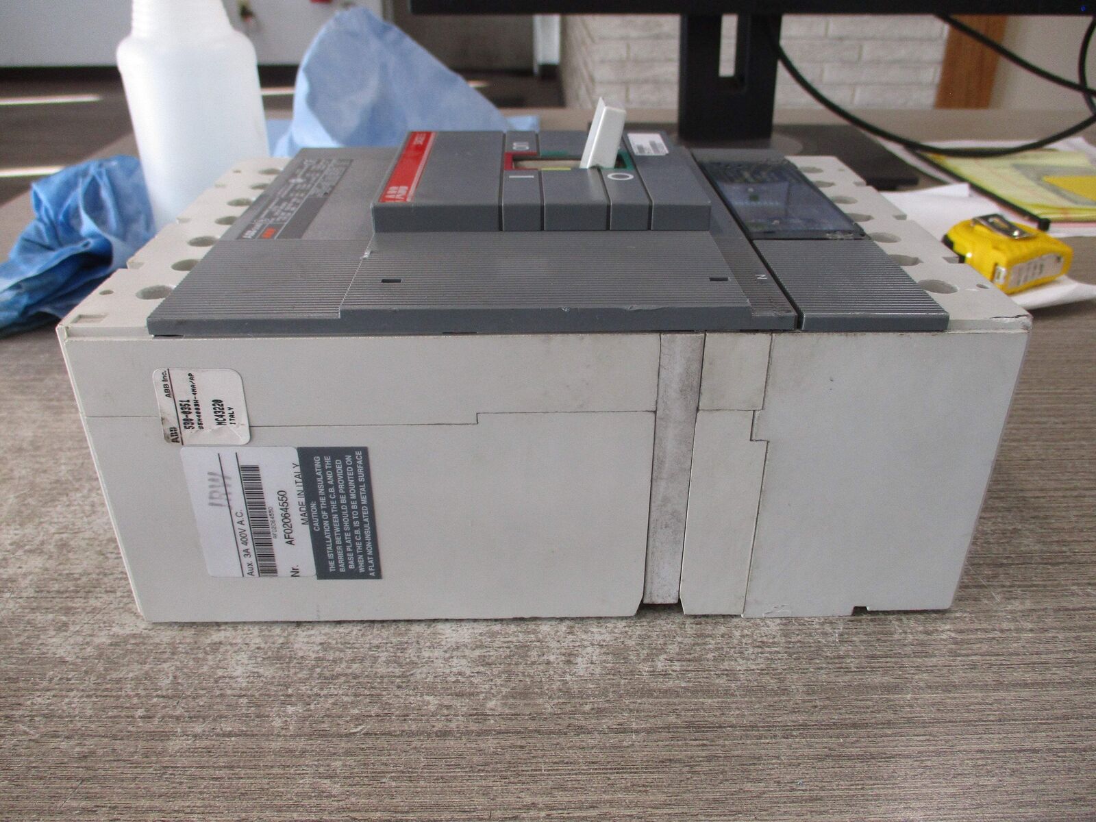 ABB SACE S5 Circuit Breaker S5N PR211 400A 600V 4P *NO Shunt Trip Wires* *Chippe